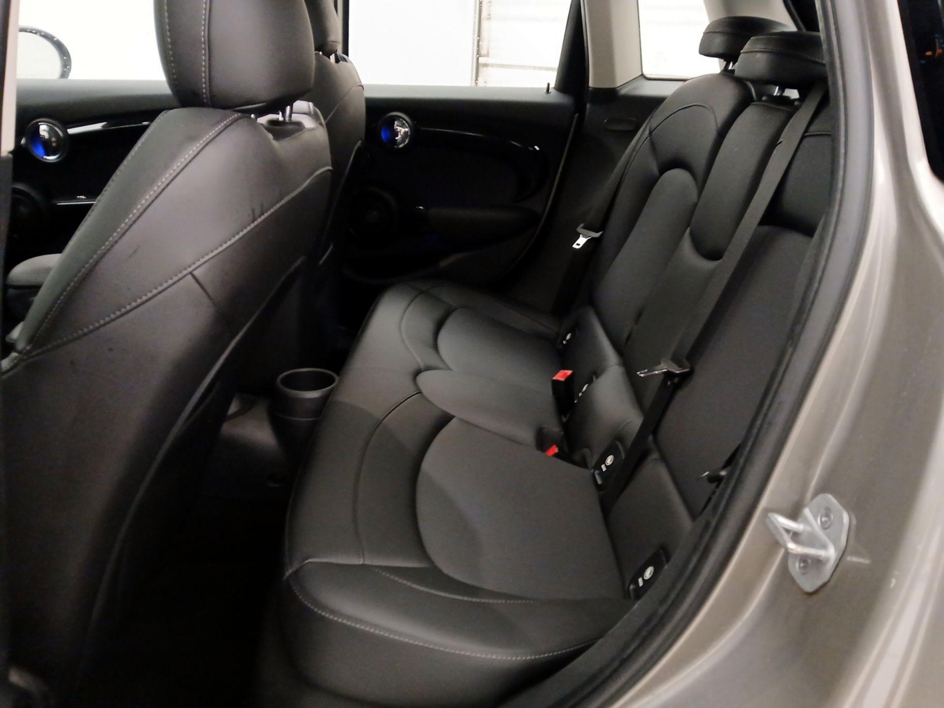 Thumbnail: 2021 MINI Cooper Hardtop - 20