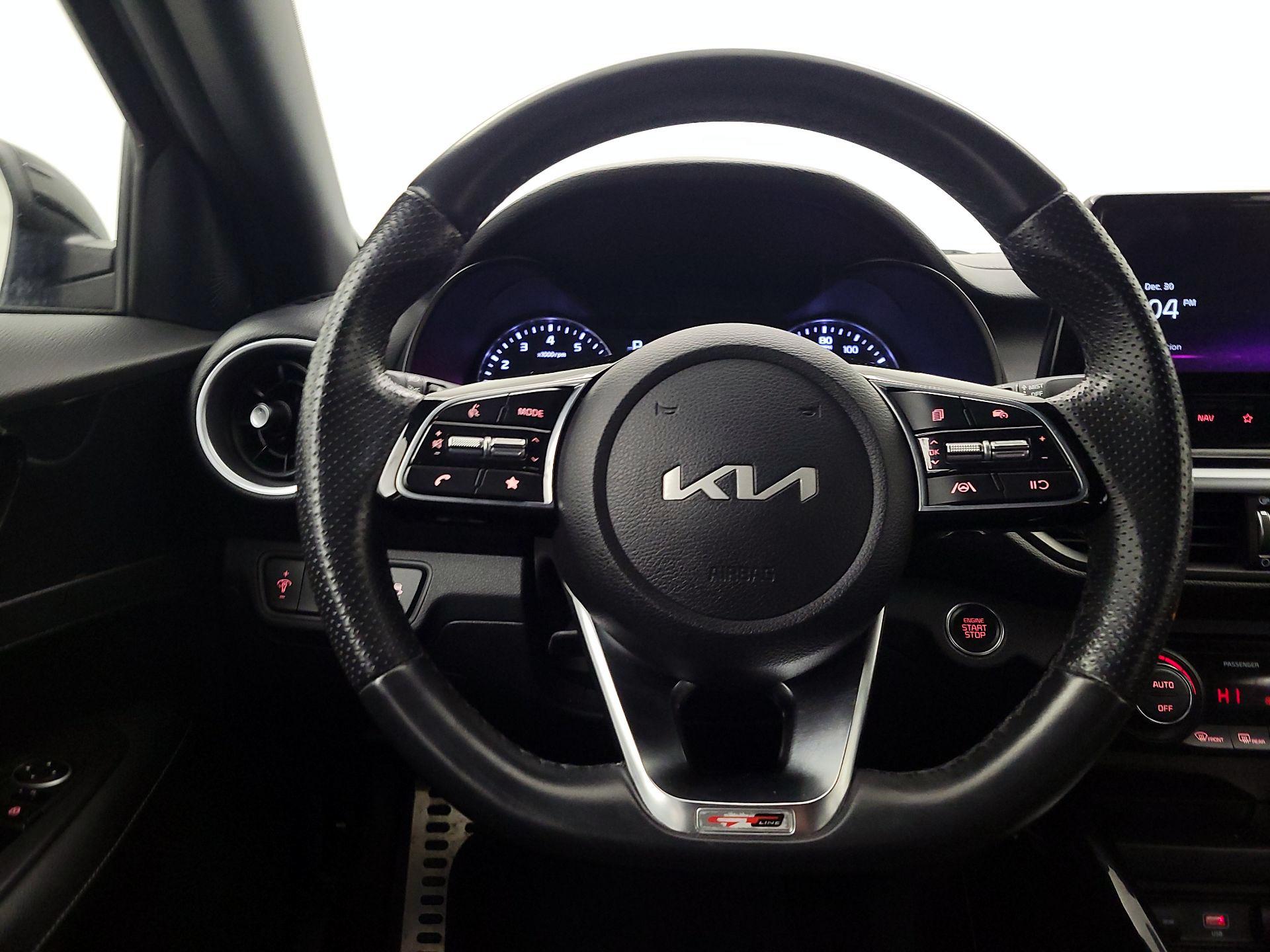 Thumbnail: 2023 Kia Forte - 10