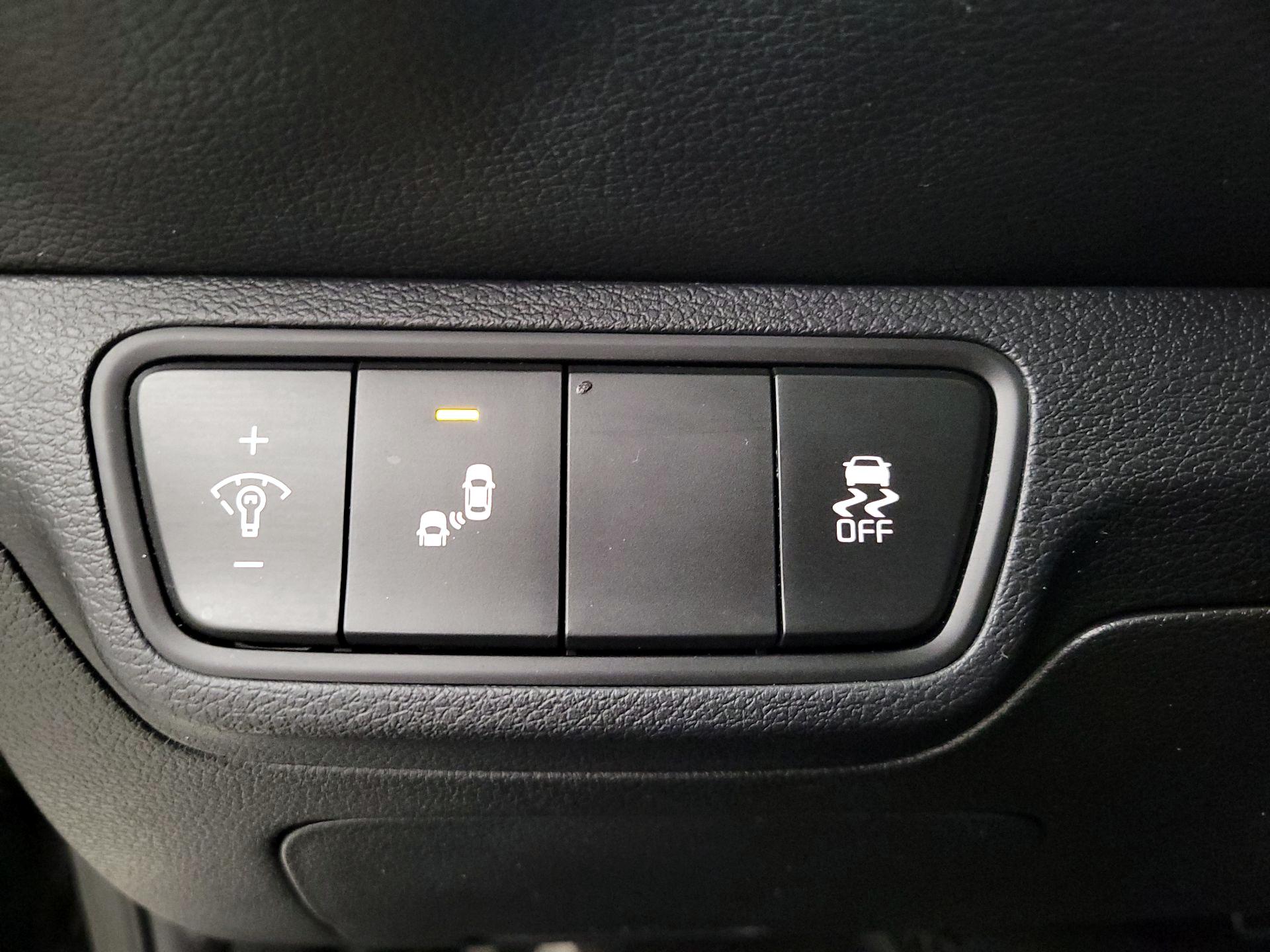 Thumbnail: 2023 Kia Forte - 13