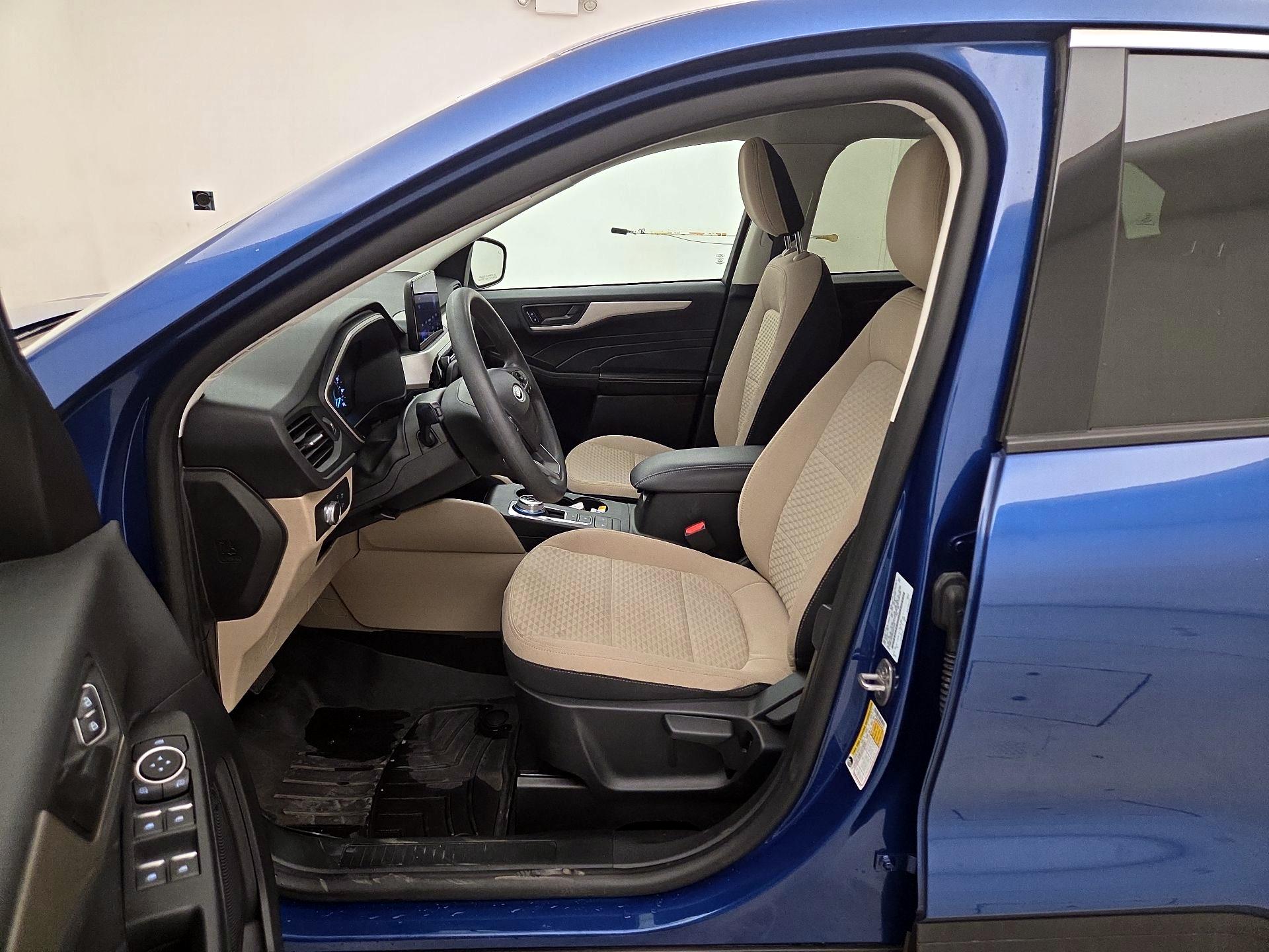 Thumbnail: 2022 Ford Escape - 11