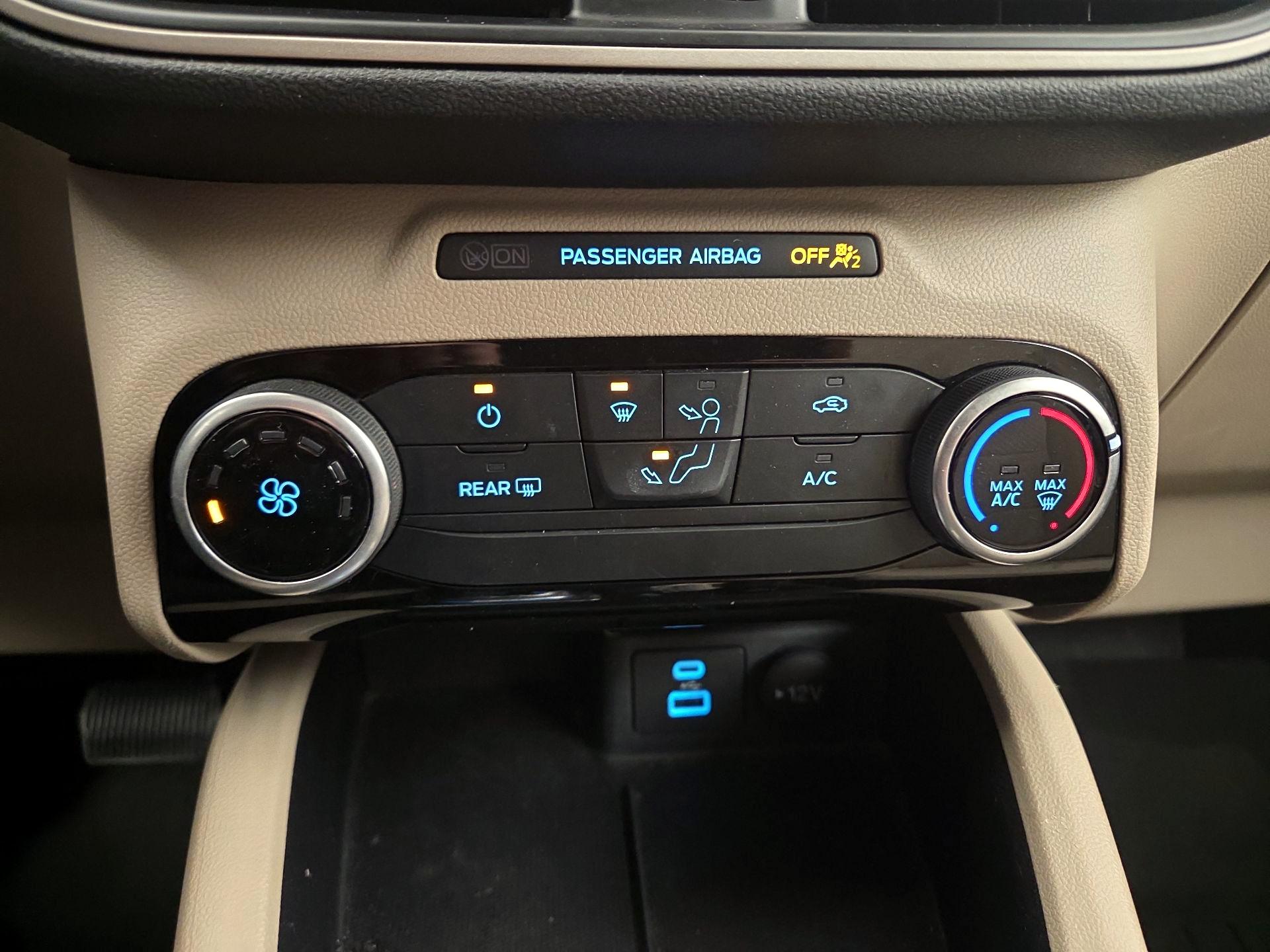 Thumbnail: 2022 Ford Escape - 16