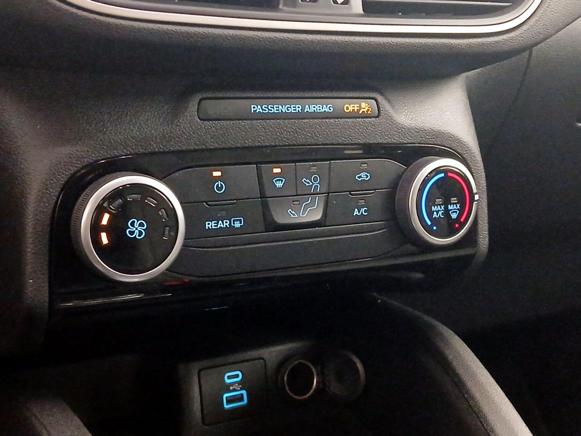 Thumbnail: 2022 Ford Escape - 16