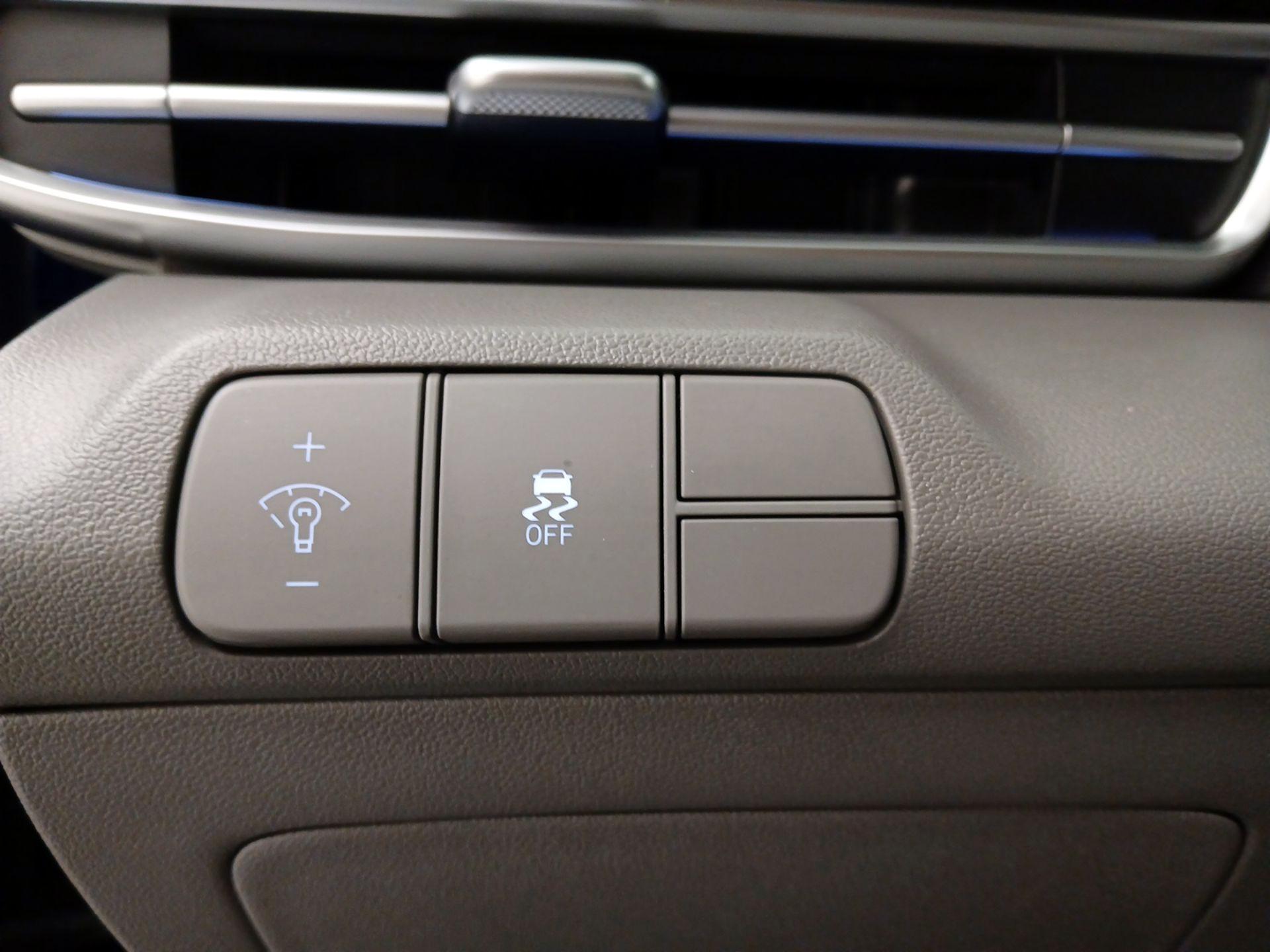 Thumbnail: 2024 Hyundai Elantra - 13