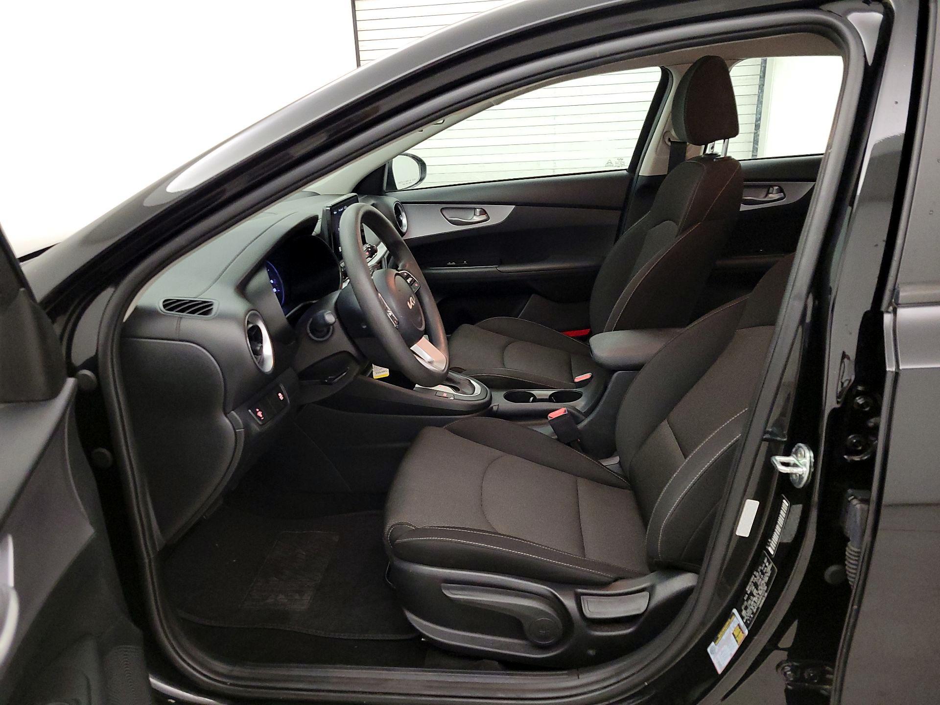 Thumbnail: 2023 Kia Forte - 11