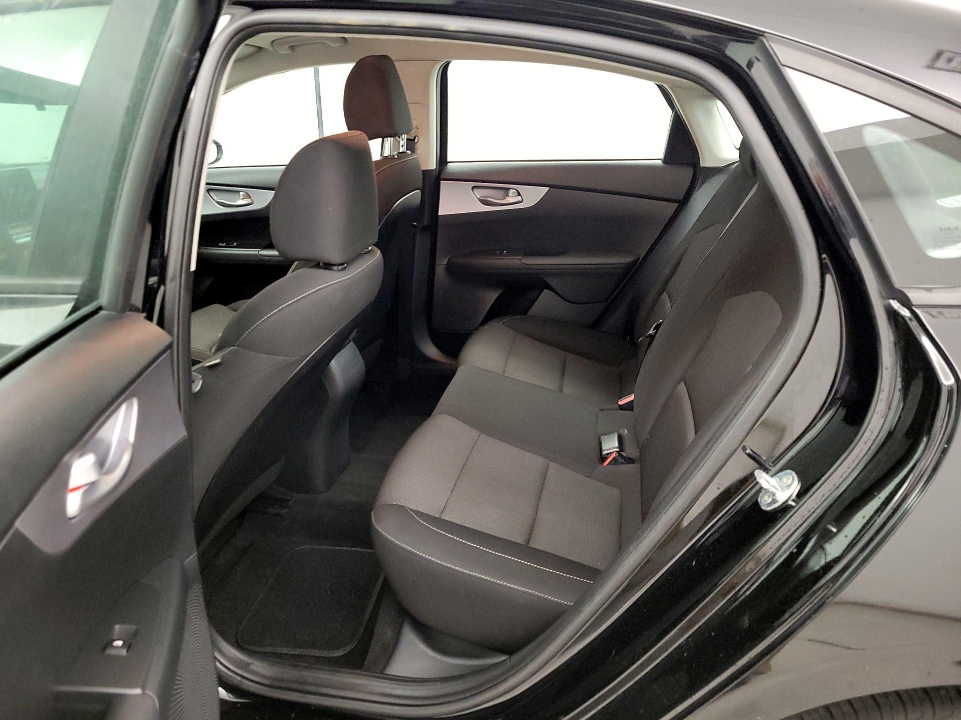 Thumbnail: 2023 Kia Forte - 19