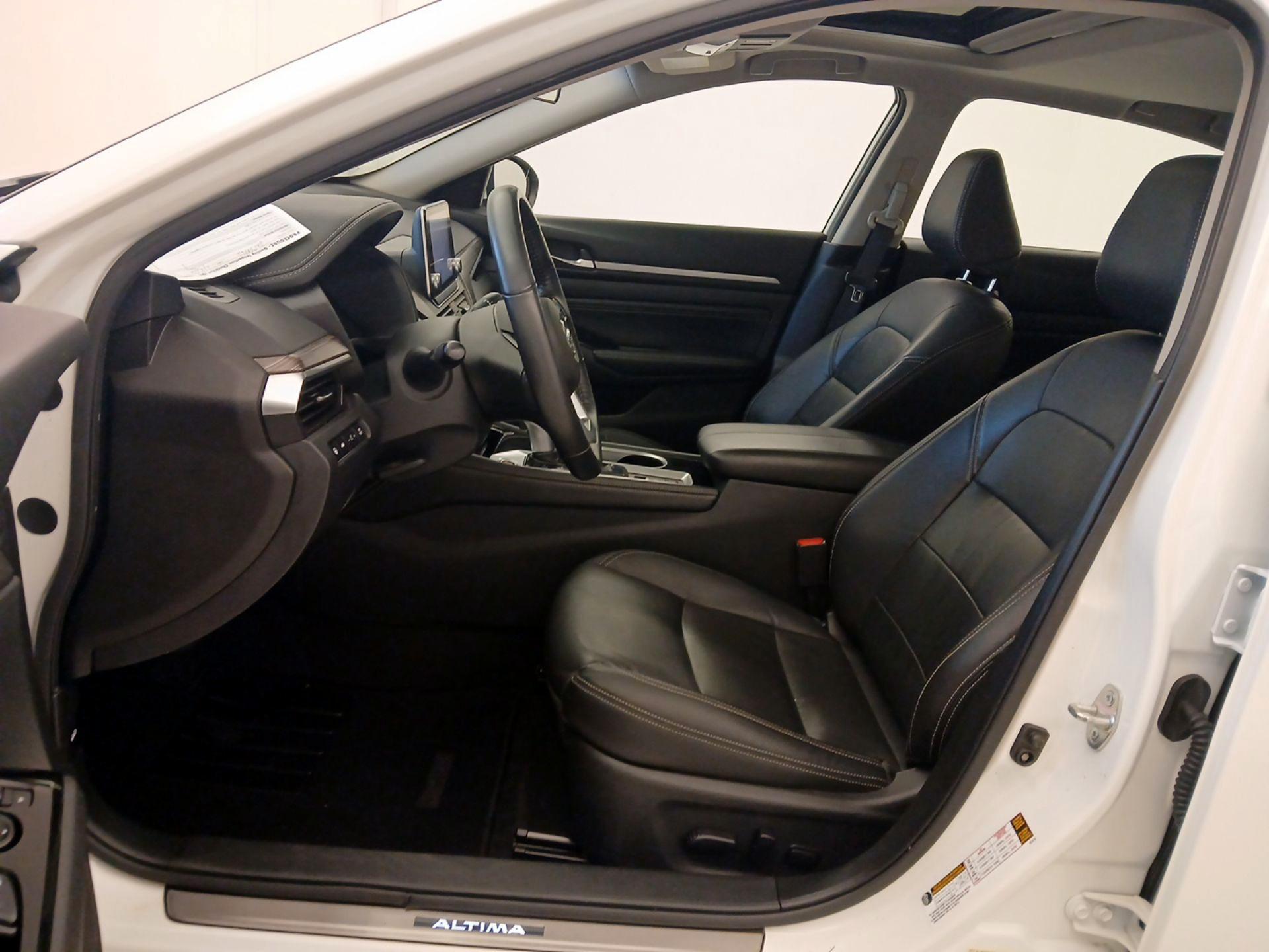 Thumbnail: 2021 Nissan Altima - 11