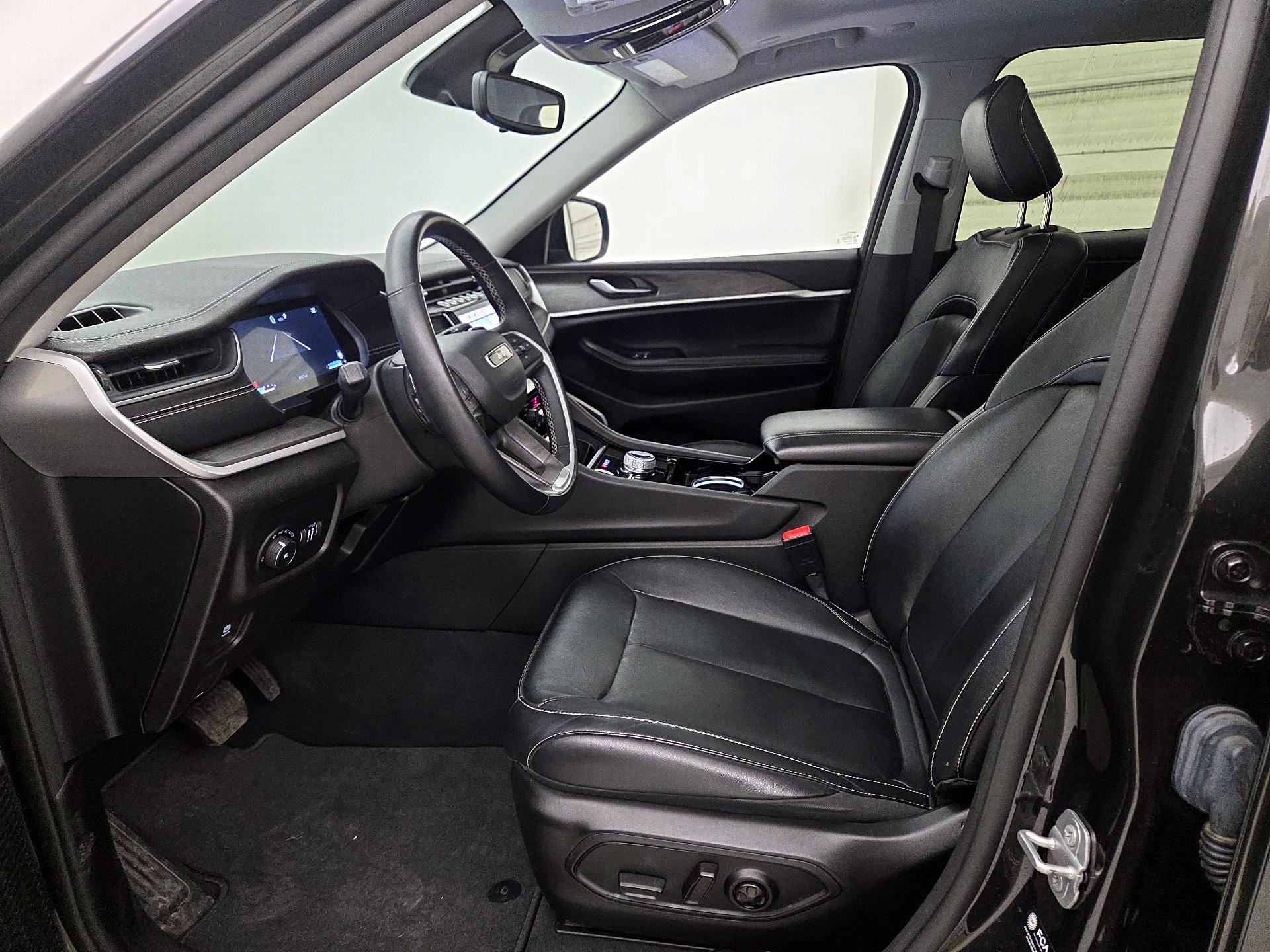 Thumbnail: 2022 Jeep Grand Cherokee L - 11