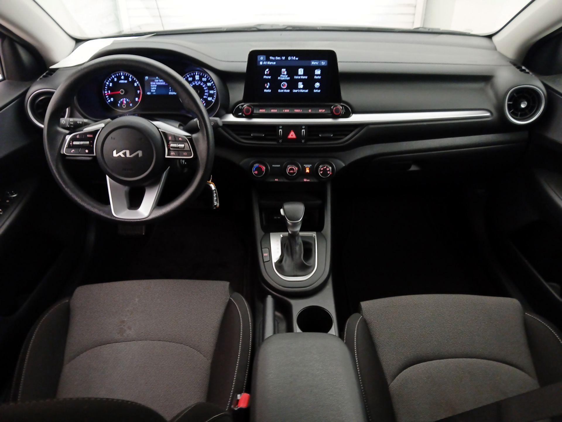 Thumbnail: 2023 Kia Forte - 9