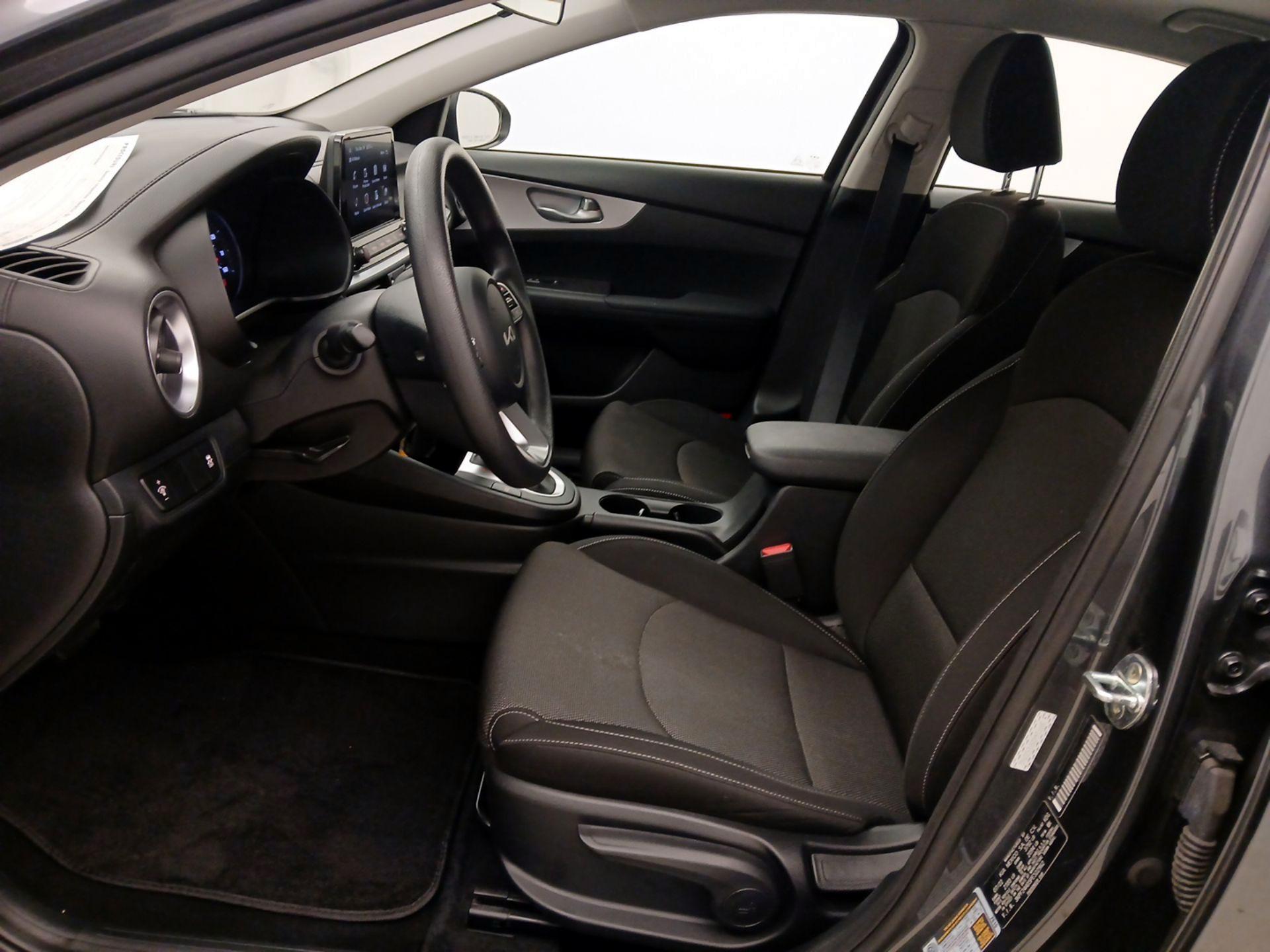 Thumbnail: 2023 Kia Forte - 11