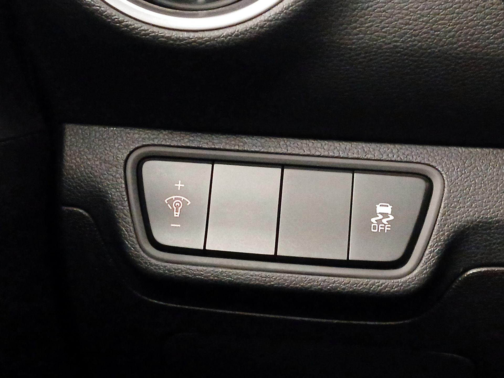 Thumbnail: 2023 Kia Forte - 13