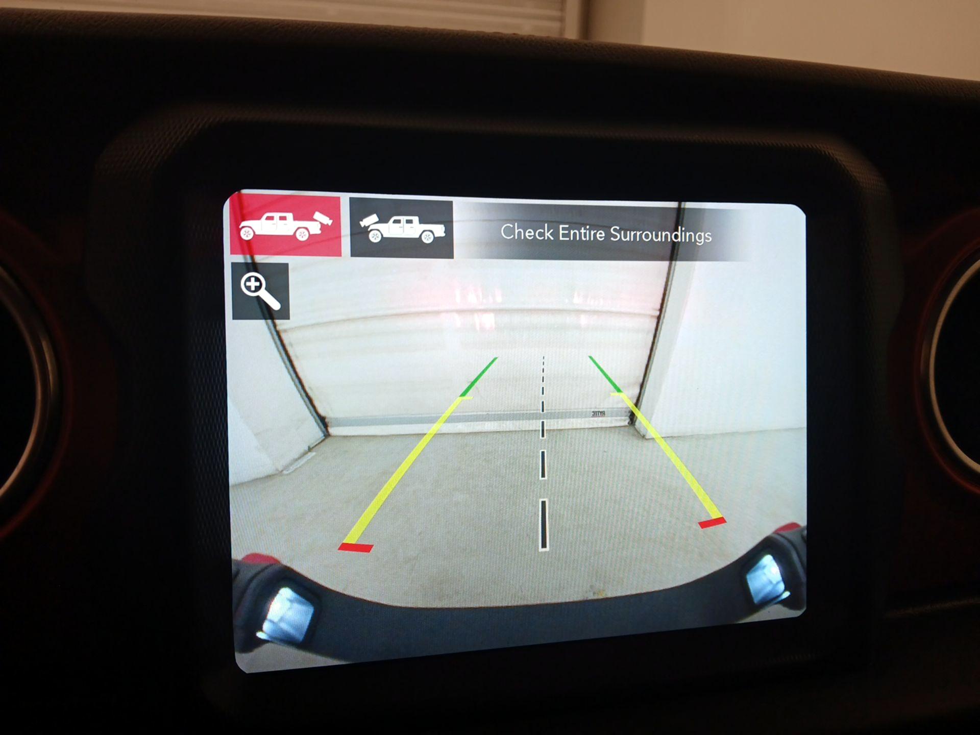 Thumbnail: 2021 Jeep Gladiator - 14