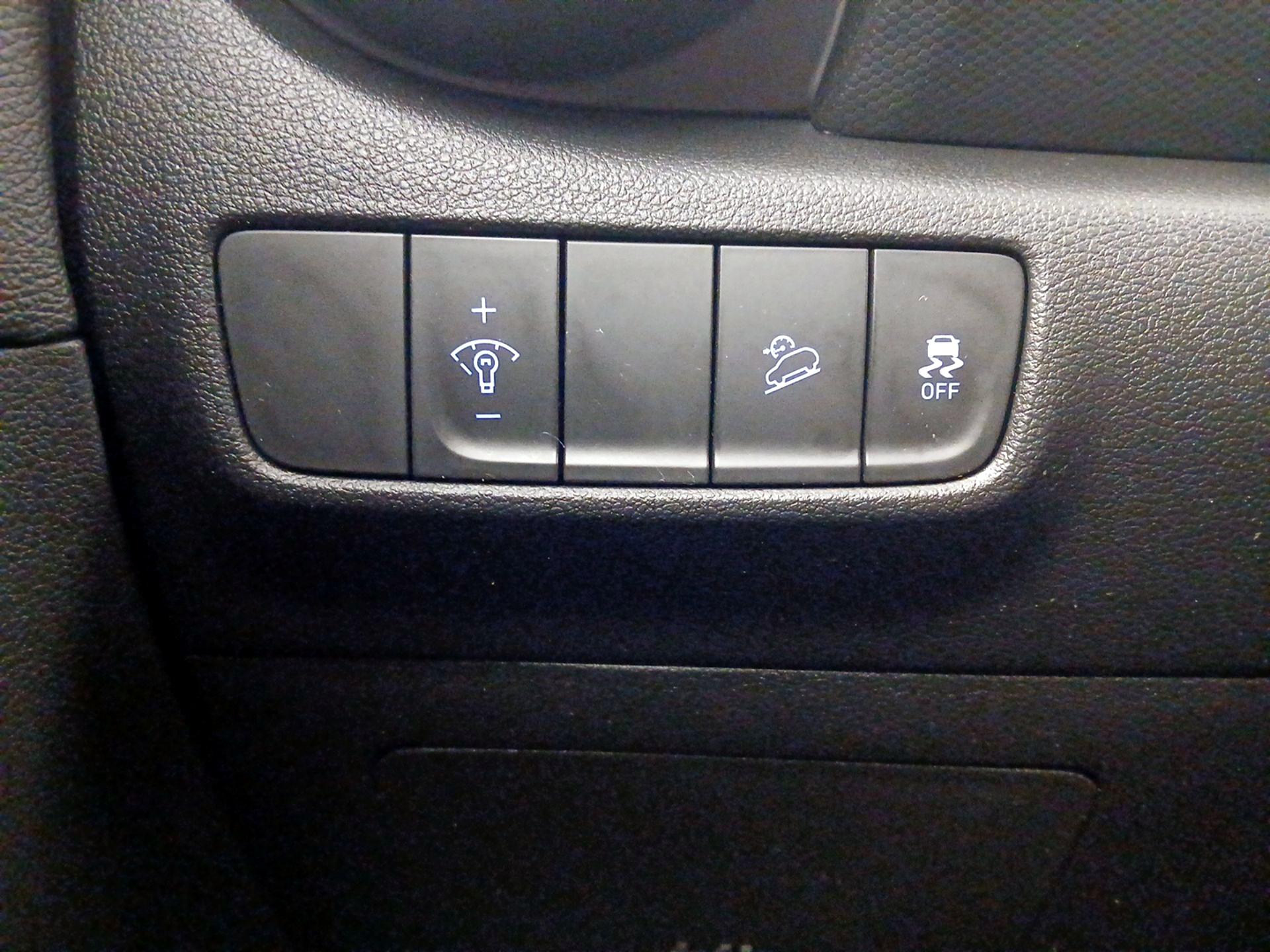 Thumbnail: 2023 Hyundai Kona - 13