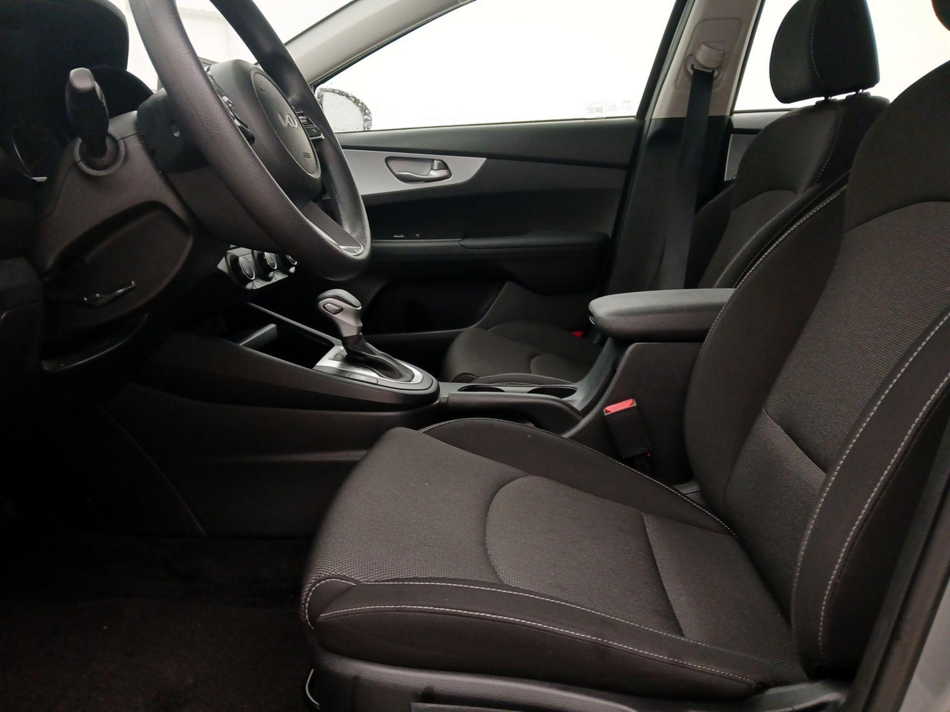 Thumbnail: 2023 Kia Forte - 11