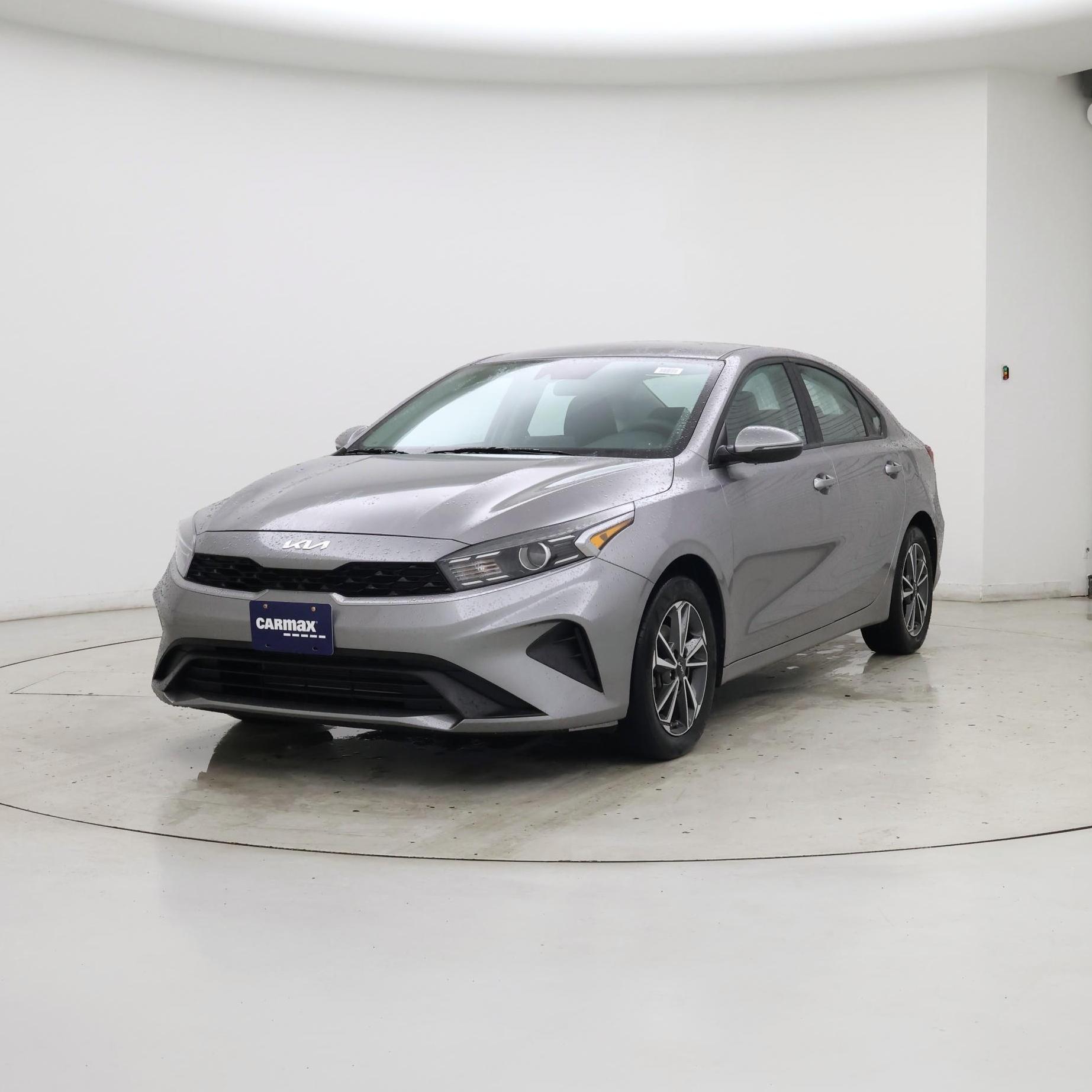 Thumbnail: 2023 Kia Forte - 4