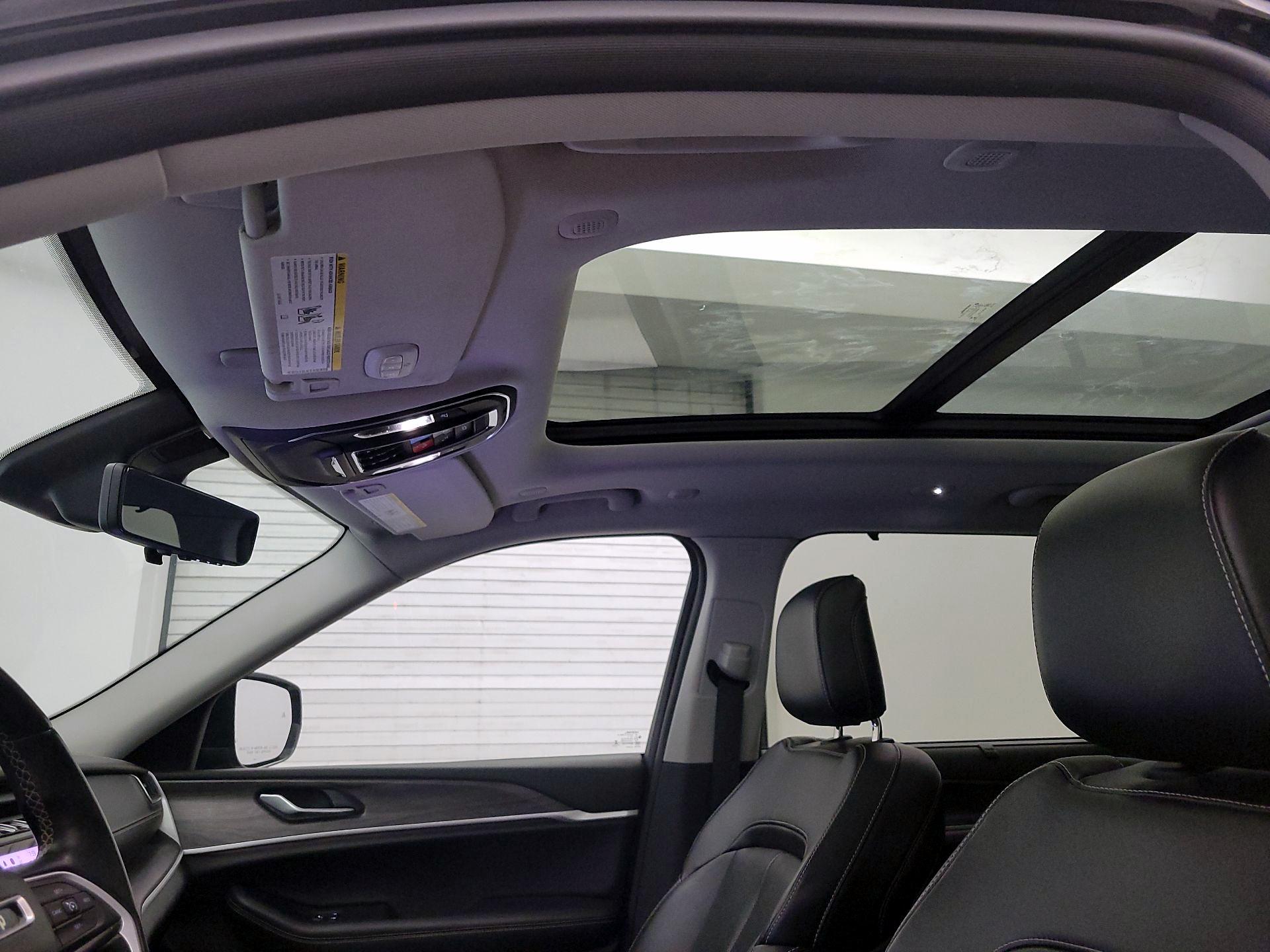 Thumbnail: 2021 Jeep Grand Cherokee L - 20