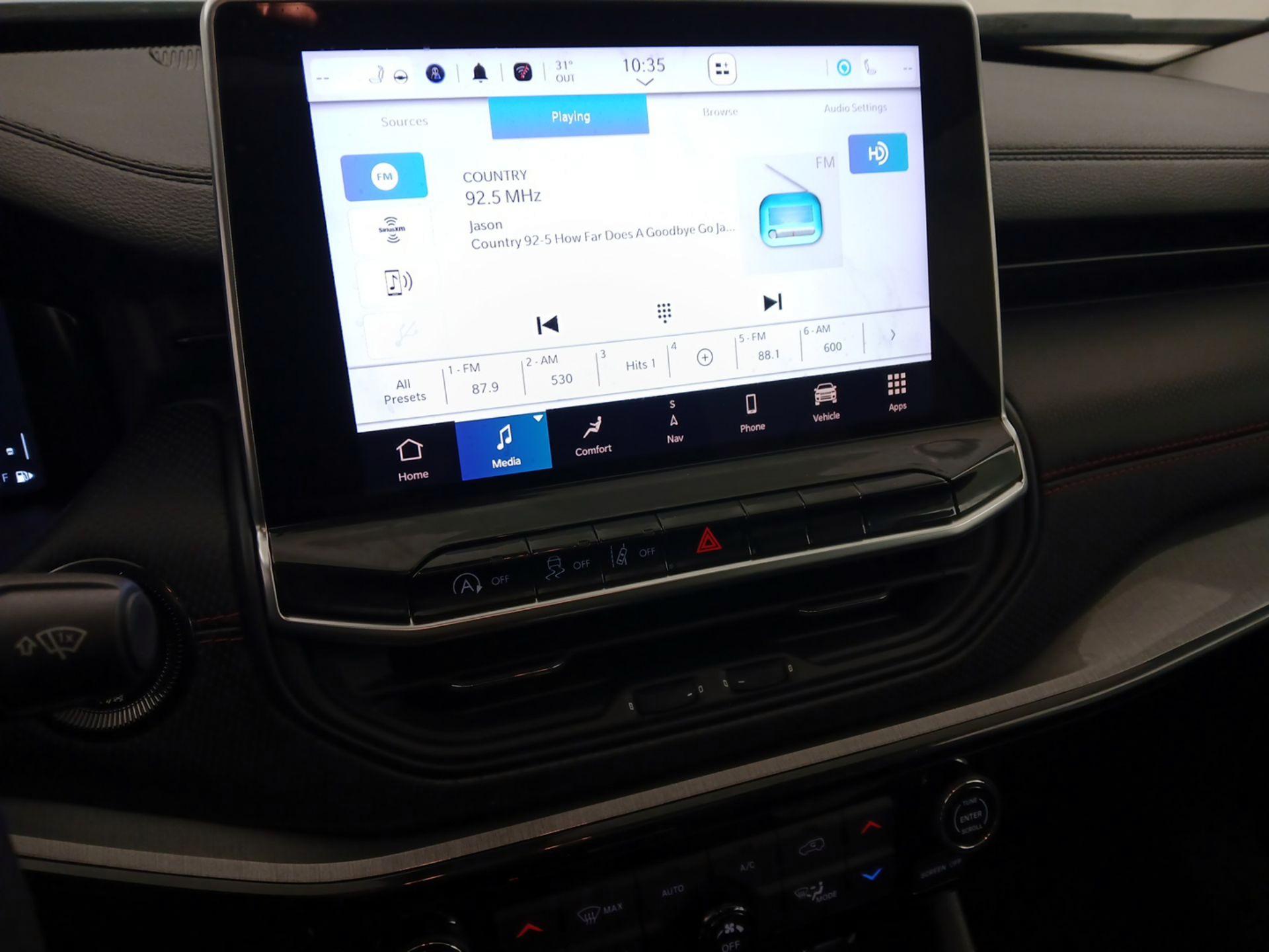 Thumbnail: 2022 Jeep Compass - 16