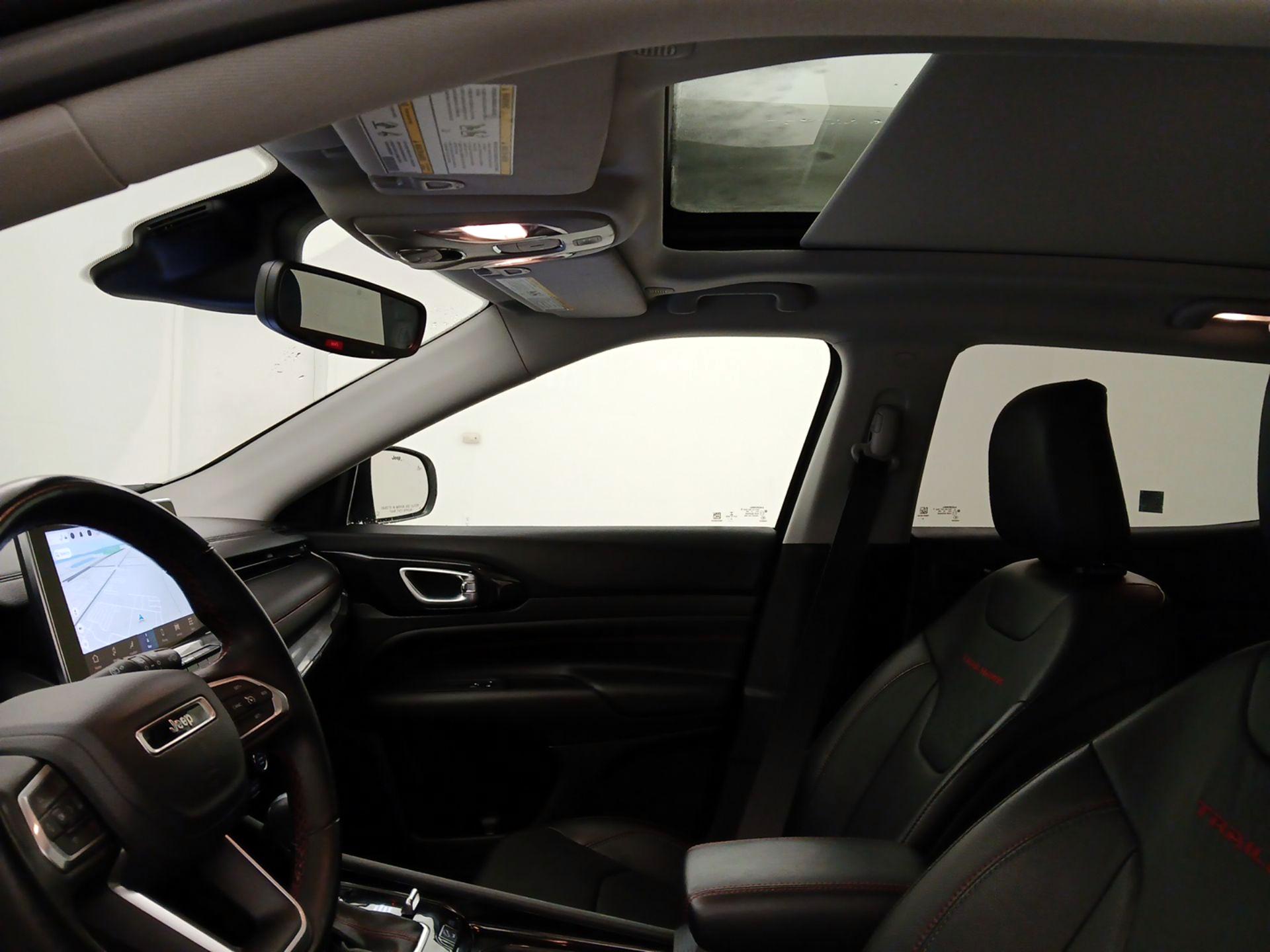 Thumbnail: 2022 Jeep Compass - 20