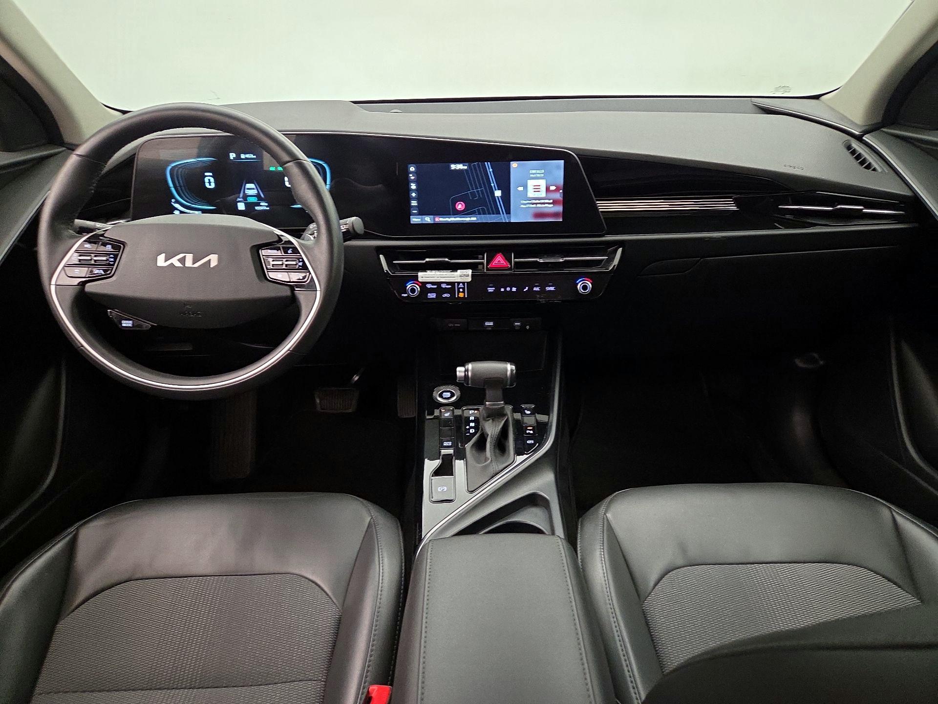 Thumbnail: 2023 Kia Niro - 9