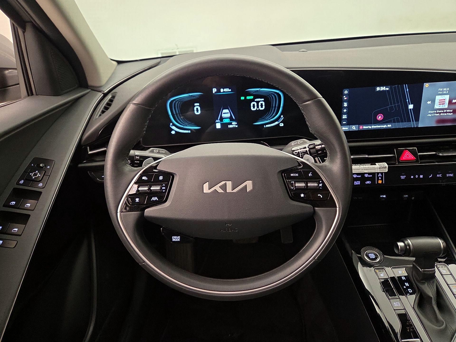 Thumbnail: 2023 Kia Niro - 10