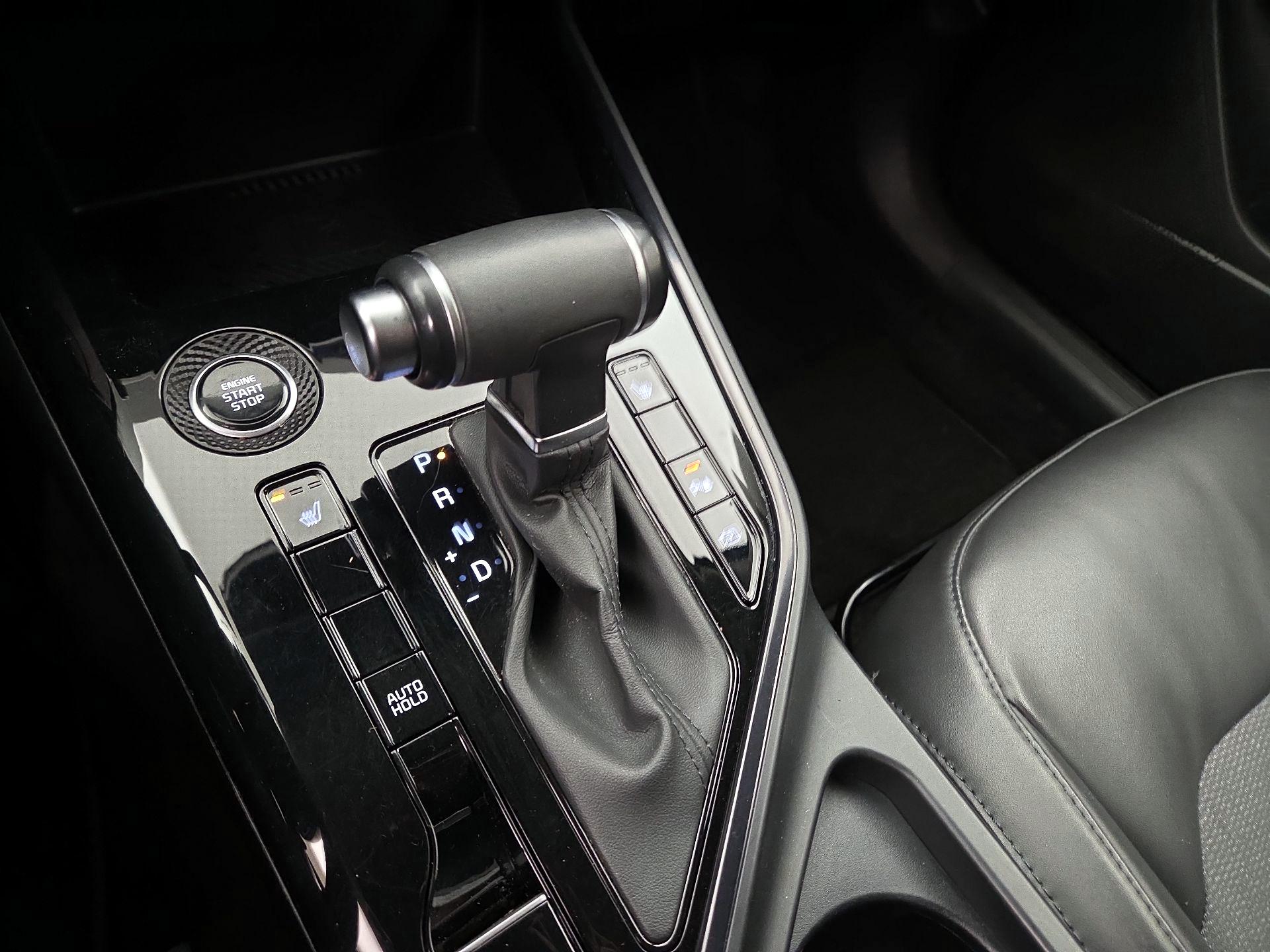 Thumbnail: 2023 Kia Niro - 18