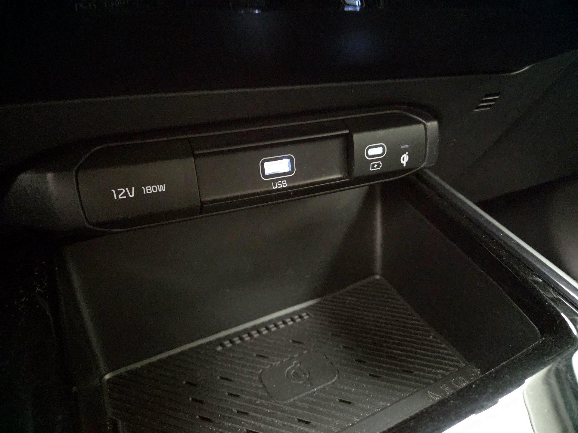 Thumbnail: 2023 Kia Niro - 19