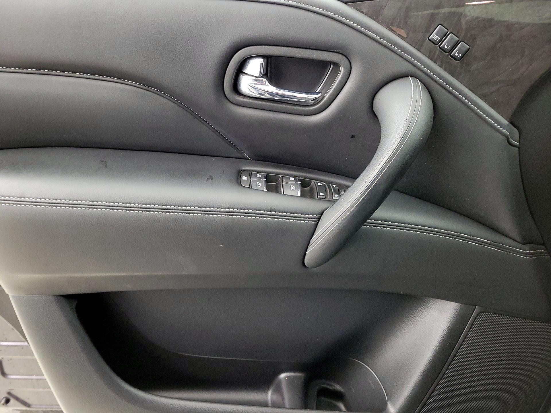 Thumbnail: 2022 INFINITI QX80 - 12