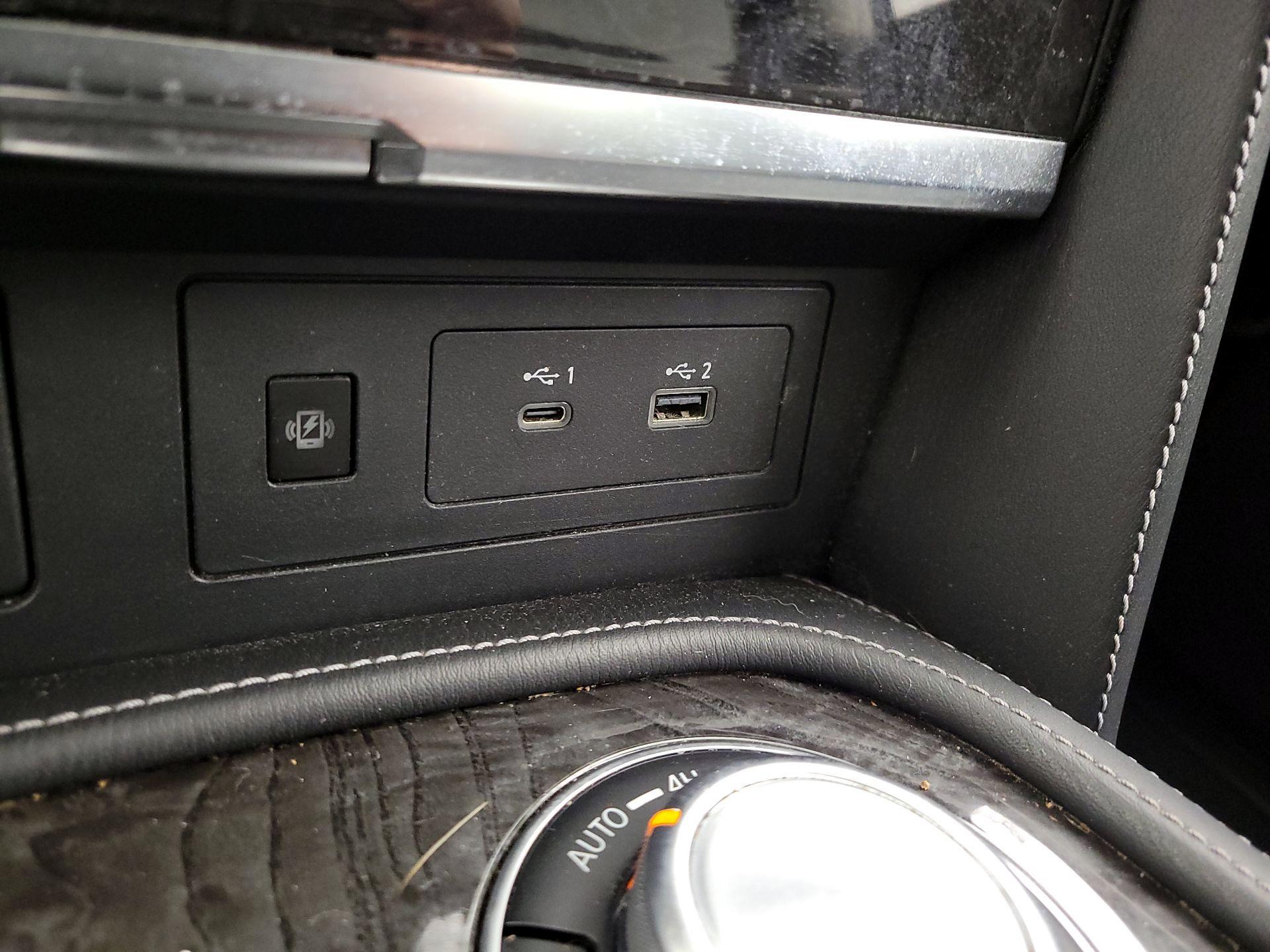 Thumbnail: 2022 INFINITI QX80 - 19