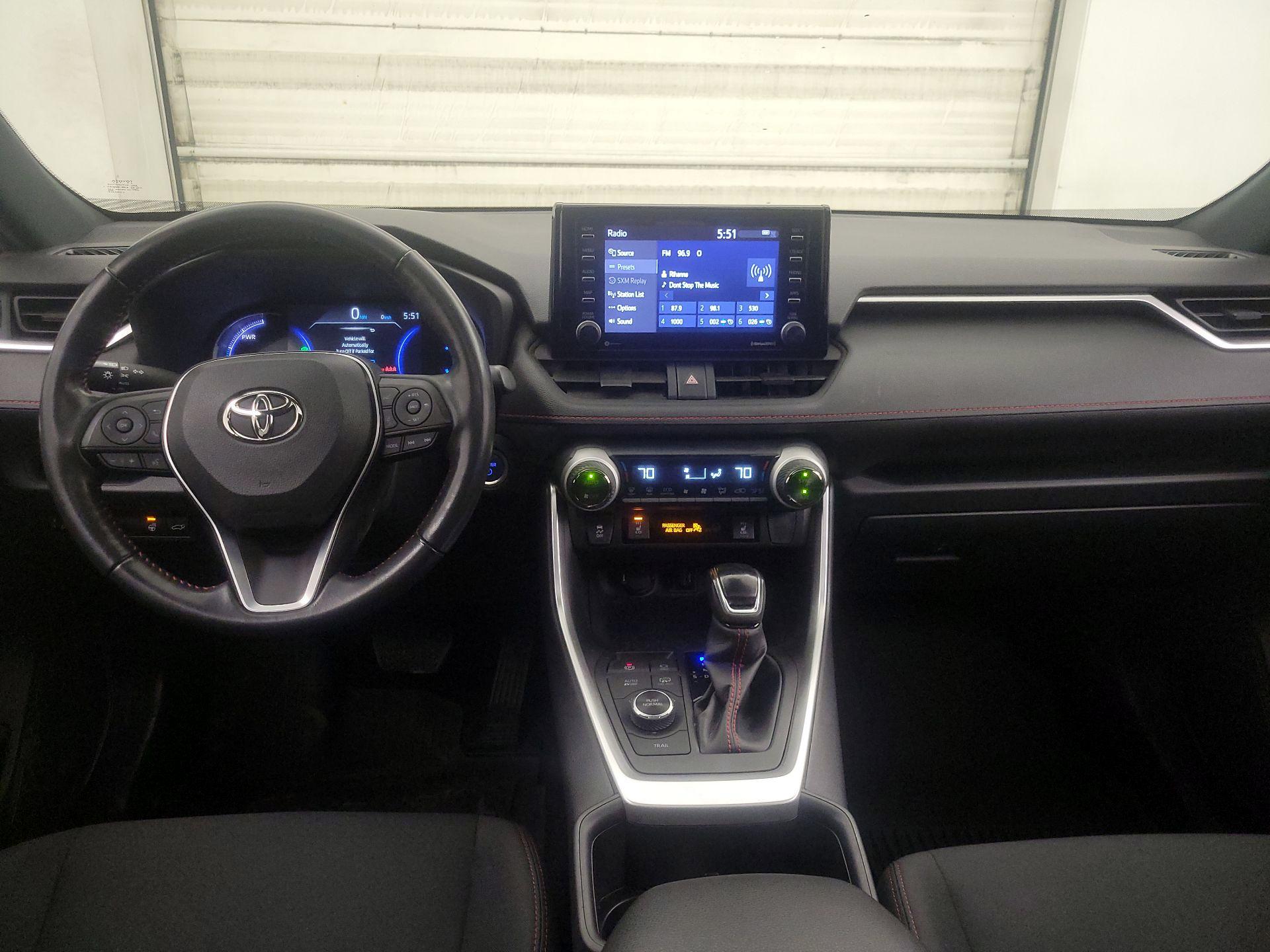 Thumbnail: 2022 Toyota RAV4 - 9