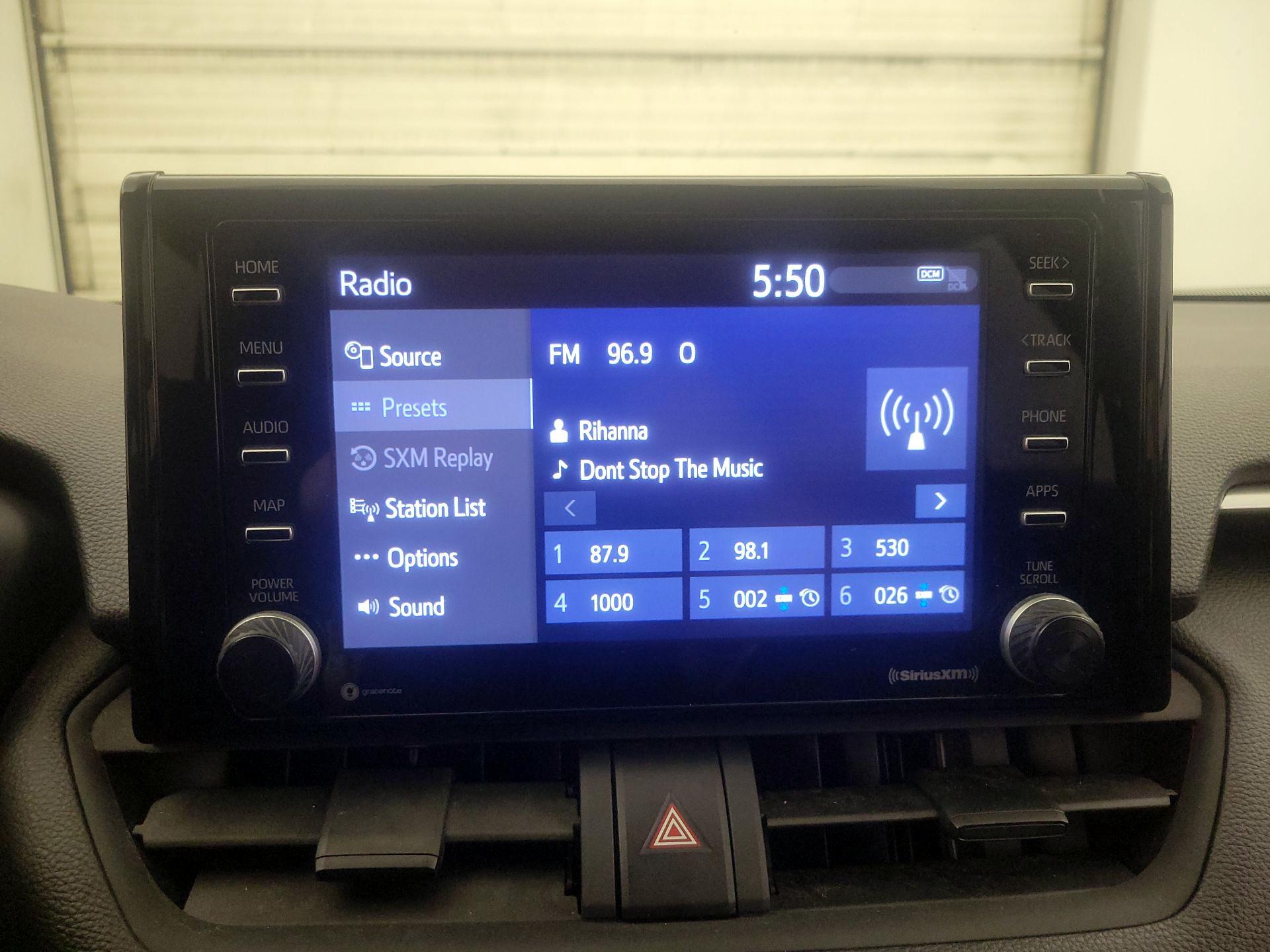 Thumbnail: 2022 Toyota RAV4 - 15