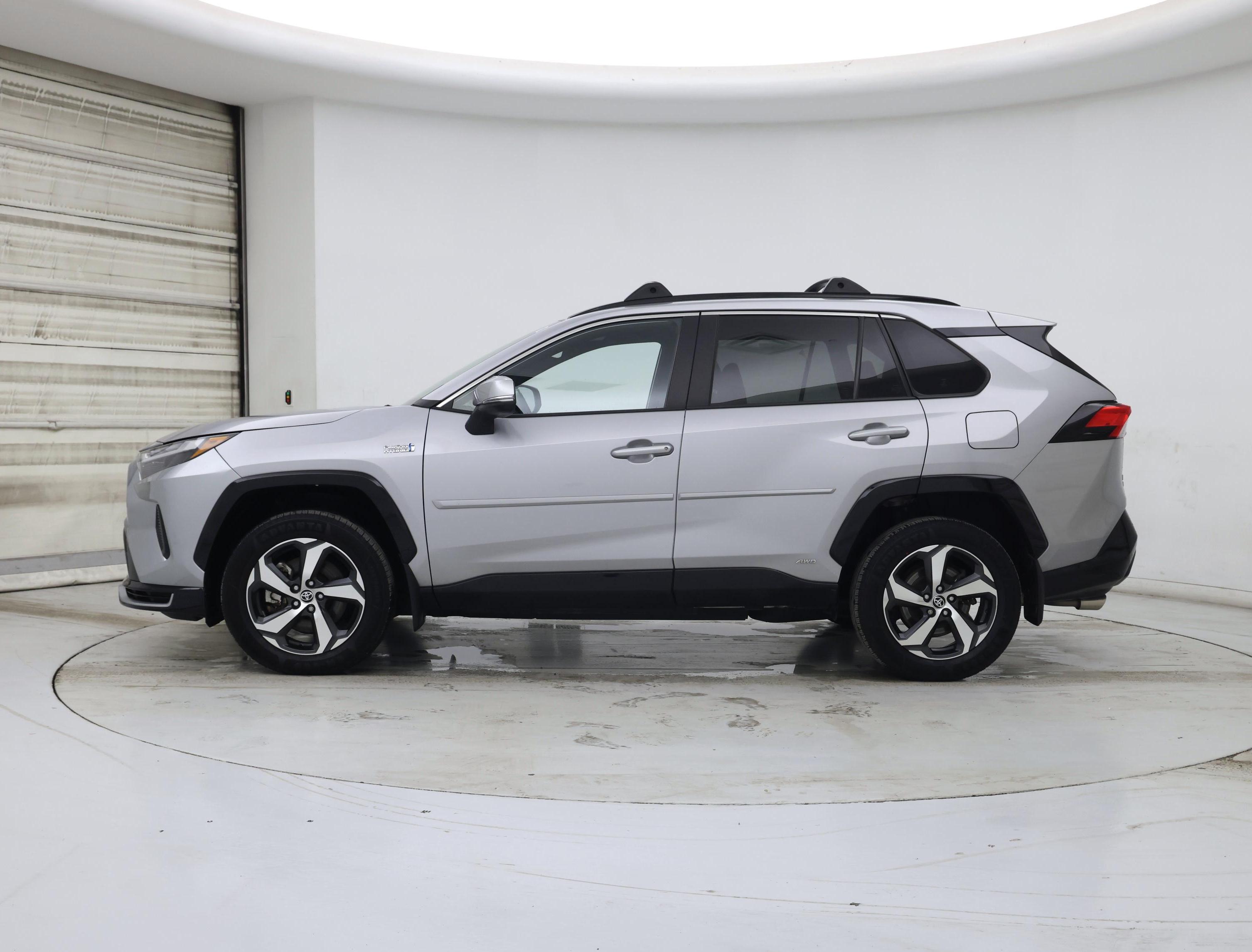 Thumbnail: 2022 Toyota RAV4 - 3