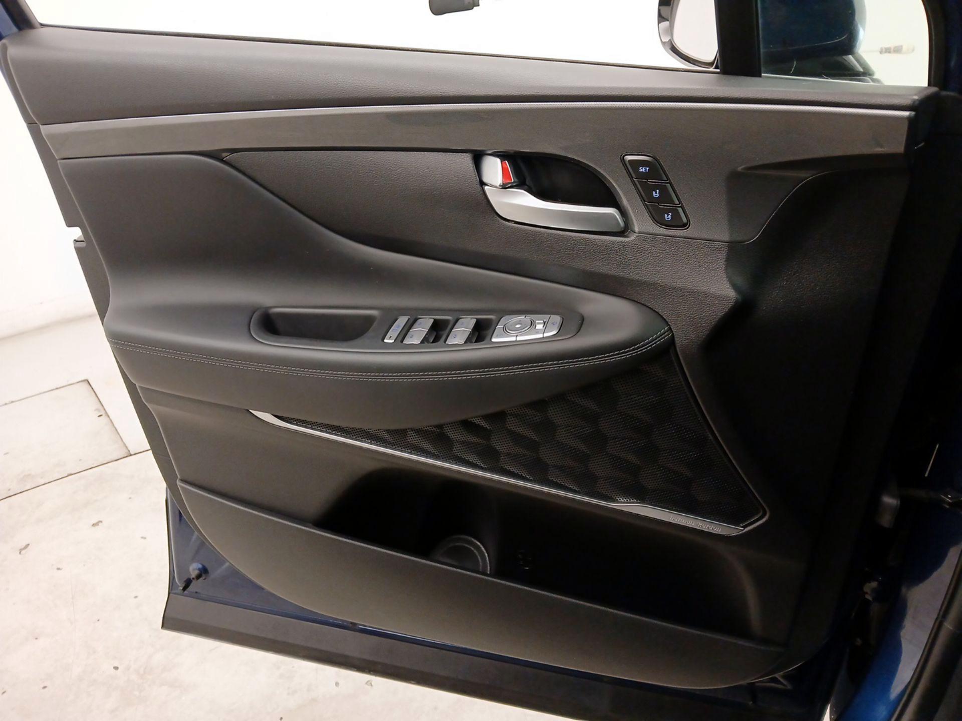 Thumbnail: 2023 Hyundai Santa Fe - 12