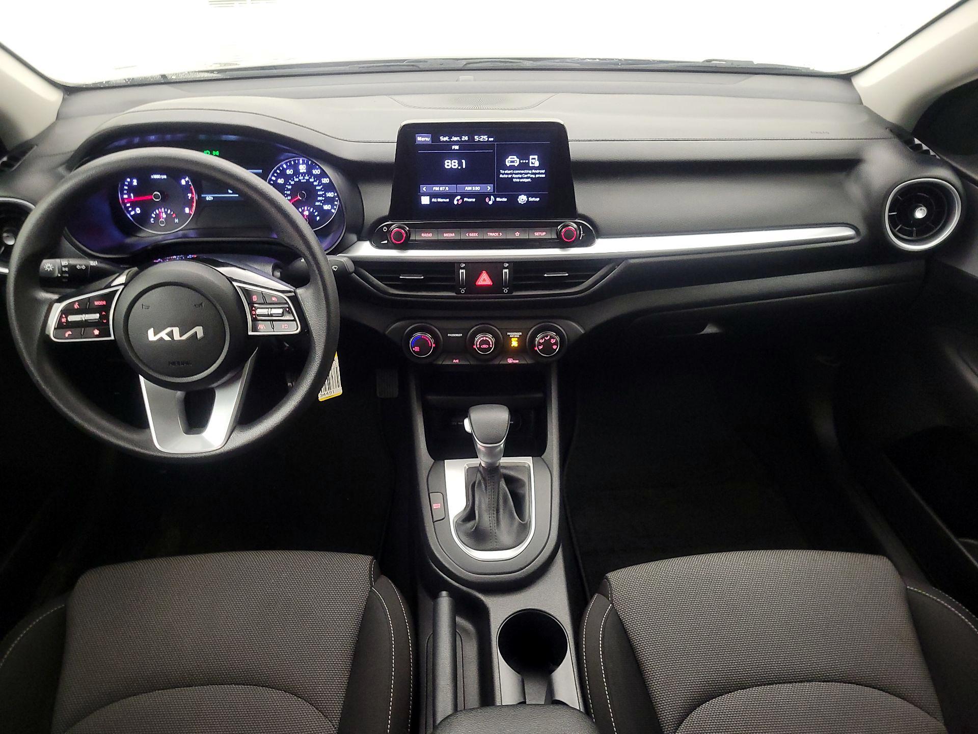 Thumbnail: 2023 Kia Forte - 9