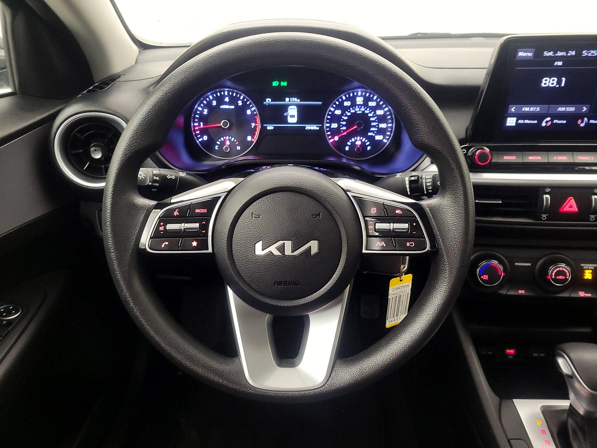 Thumbnail: 2023 Kia Forte - 10