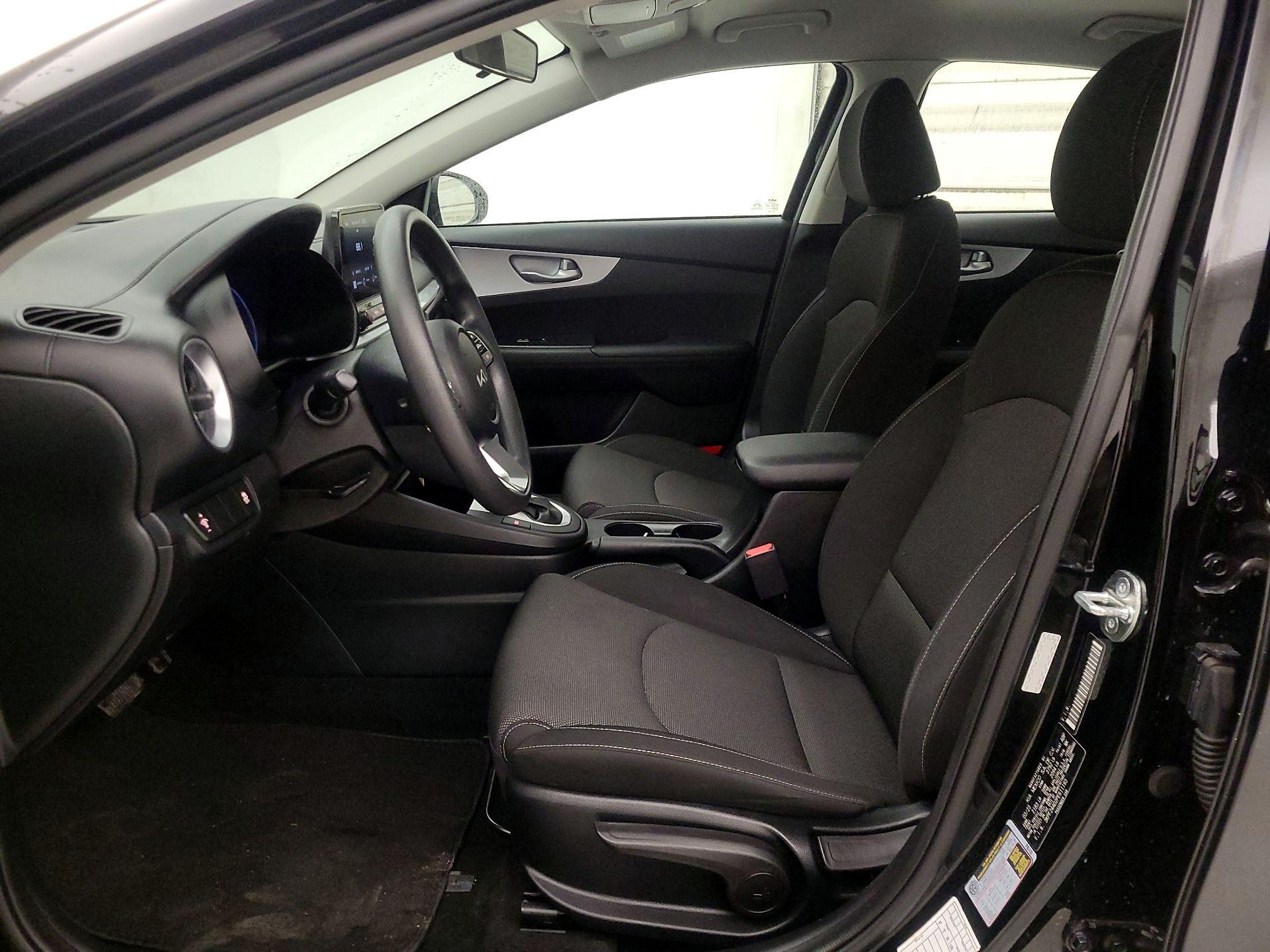 Thumbnail: 2023 Kia Forte - 11