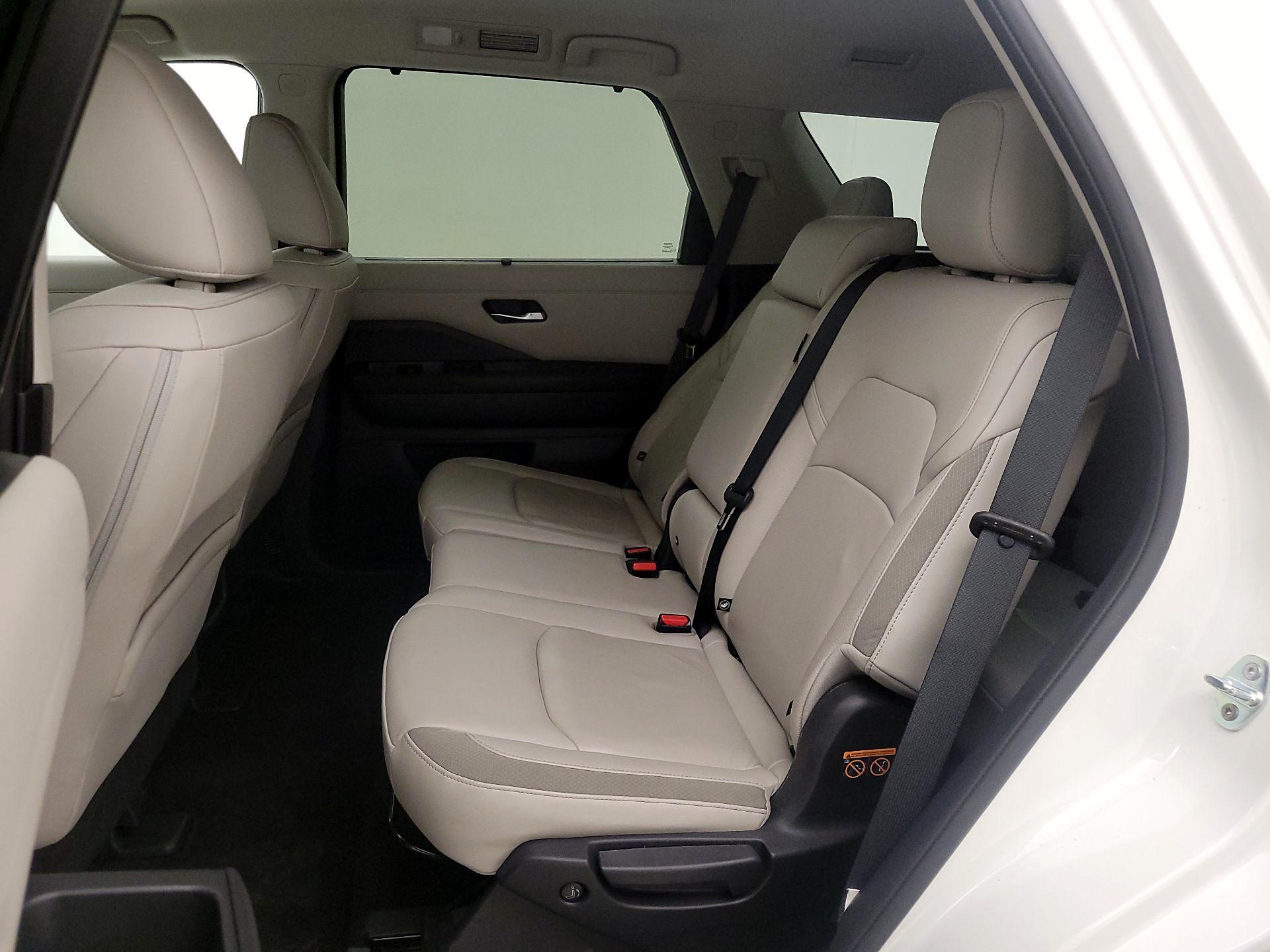 Thumbnail: 2023 Nissan Pathfinder - 20