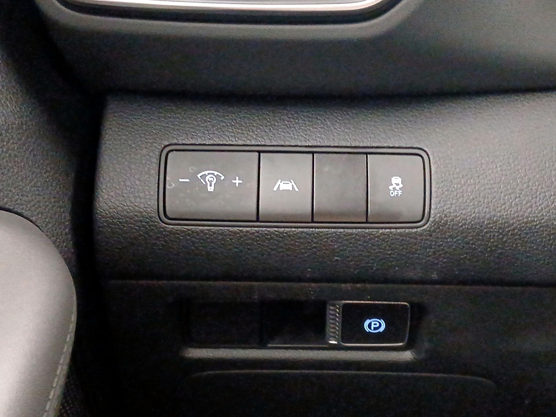 Thumbnail: 2023 Hyundai Santa Fe - 13