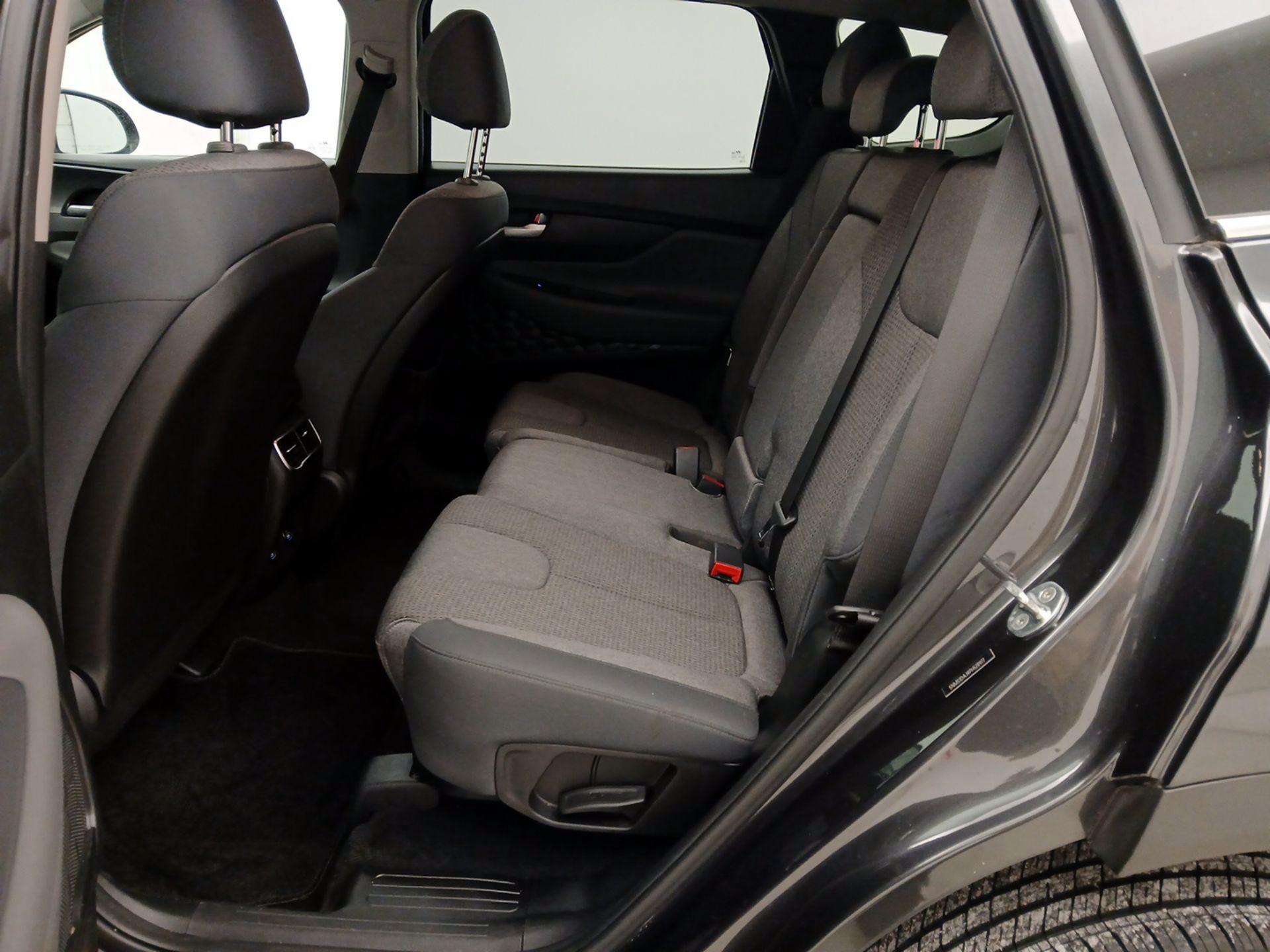 Thumbnail: 2023 Hyundai Santa Fe - 19