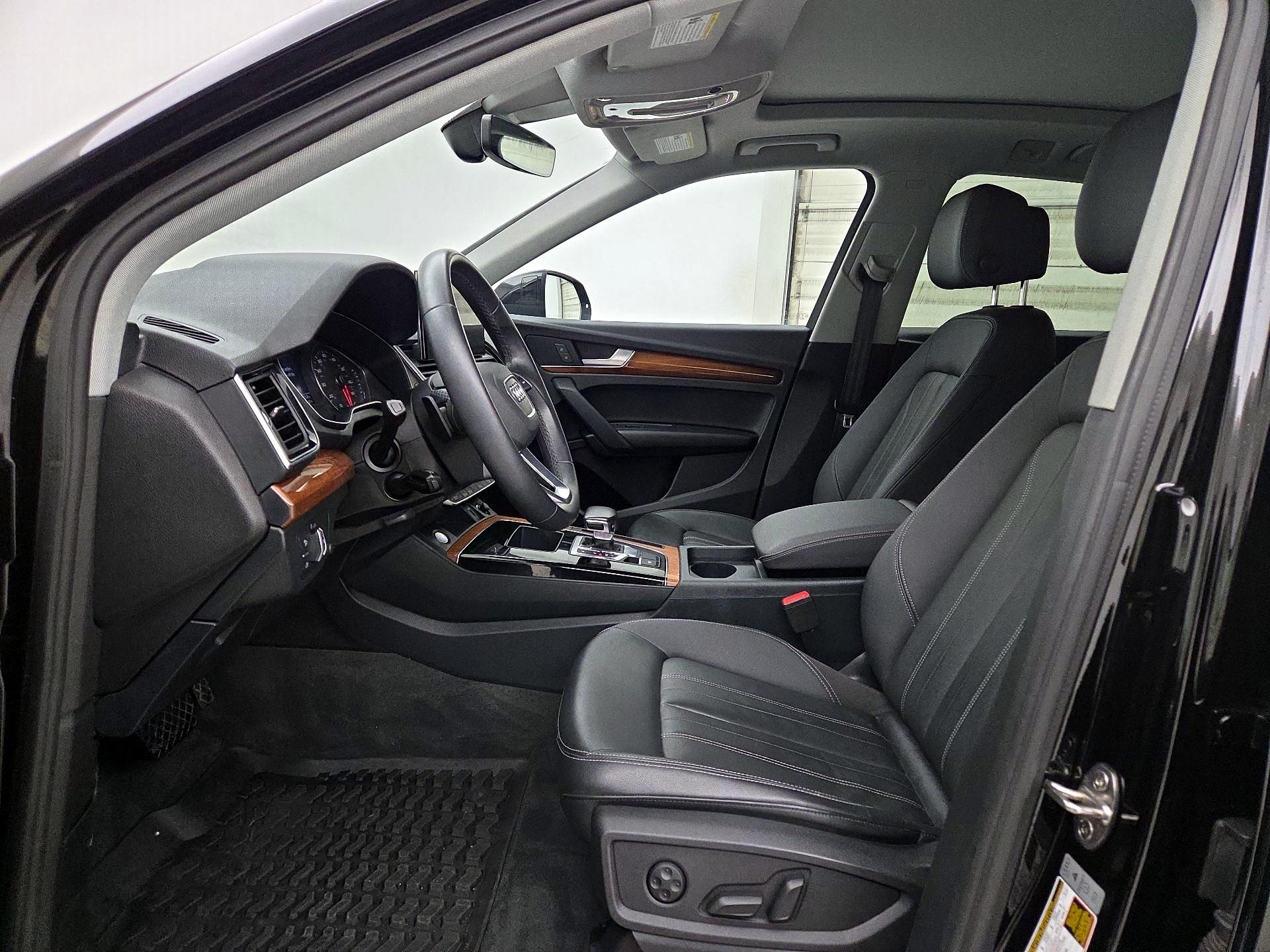 Thumbnail: 2023 Audi Q5 - 11