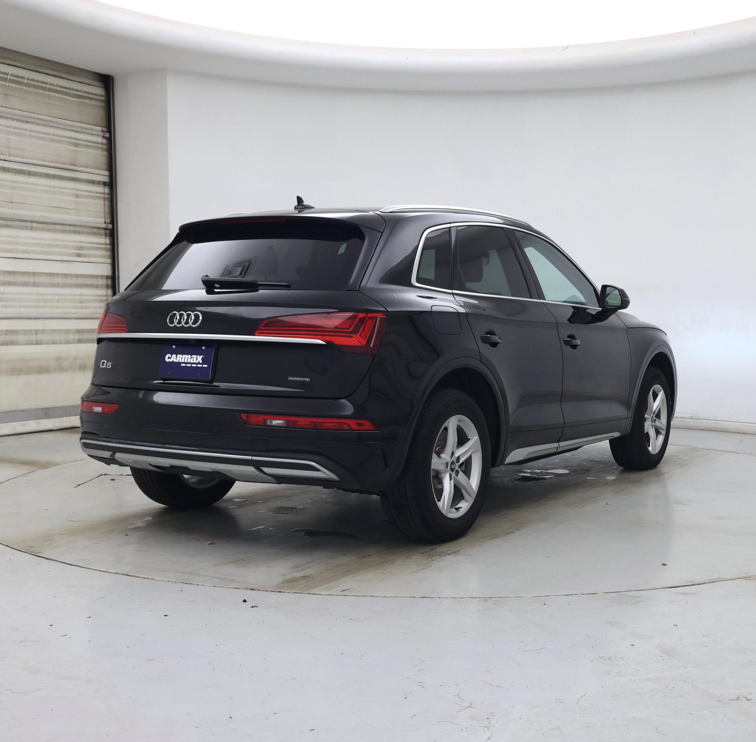 Thumbnail: 2023 Audi Q5 - 8