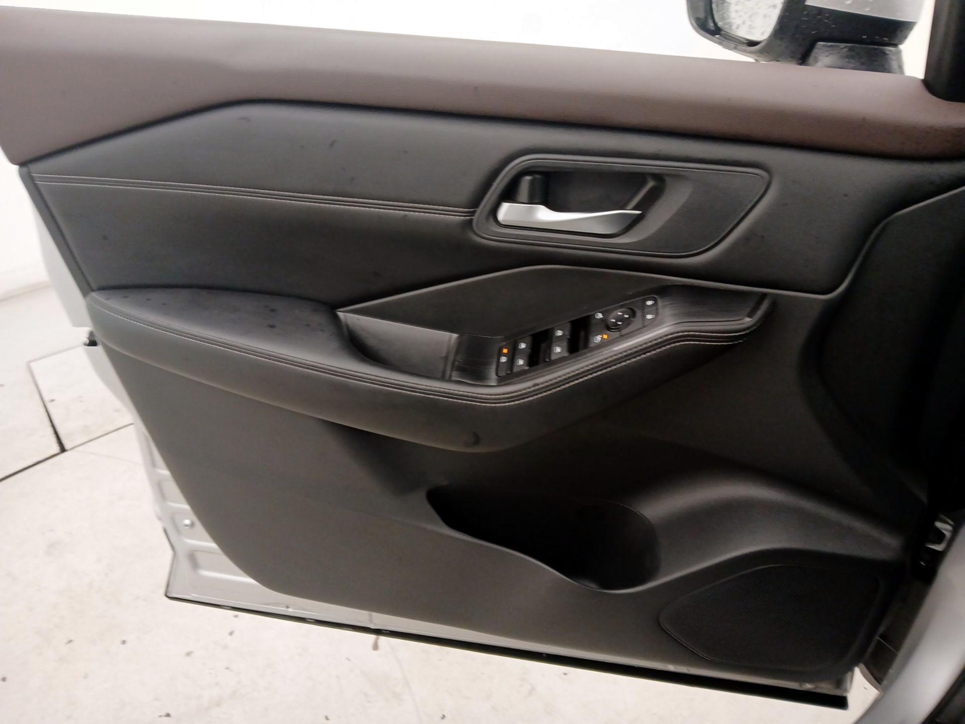 Thumbnail: 2023 Nissan Rogue - 12