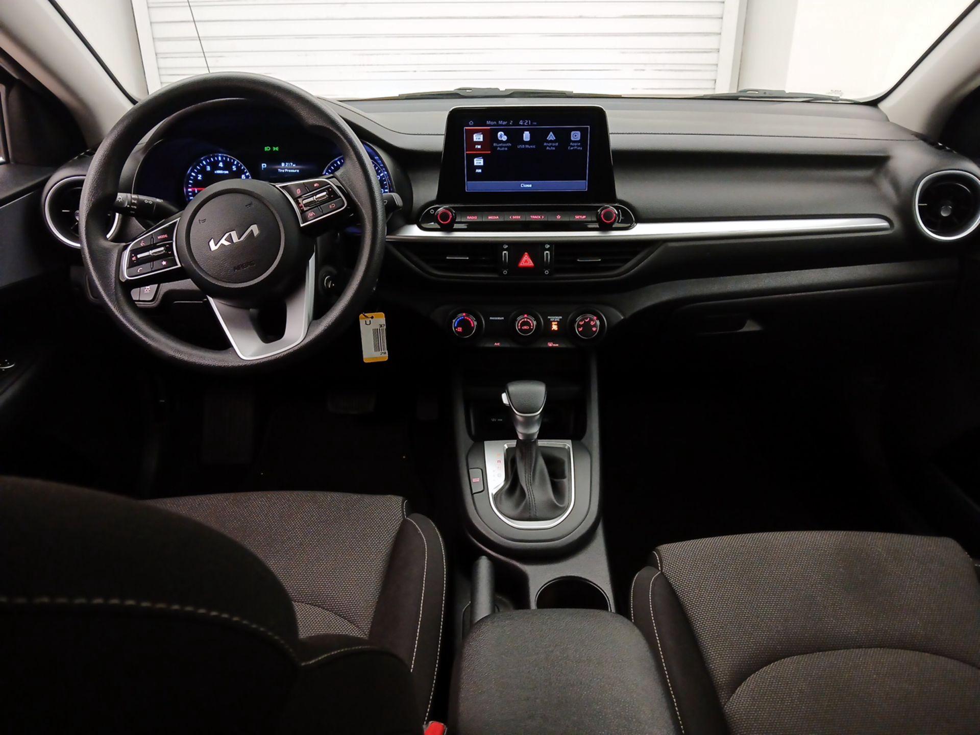 Thumbnail: 2024 Kia Forte - 9