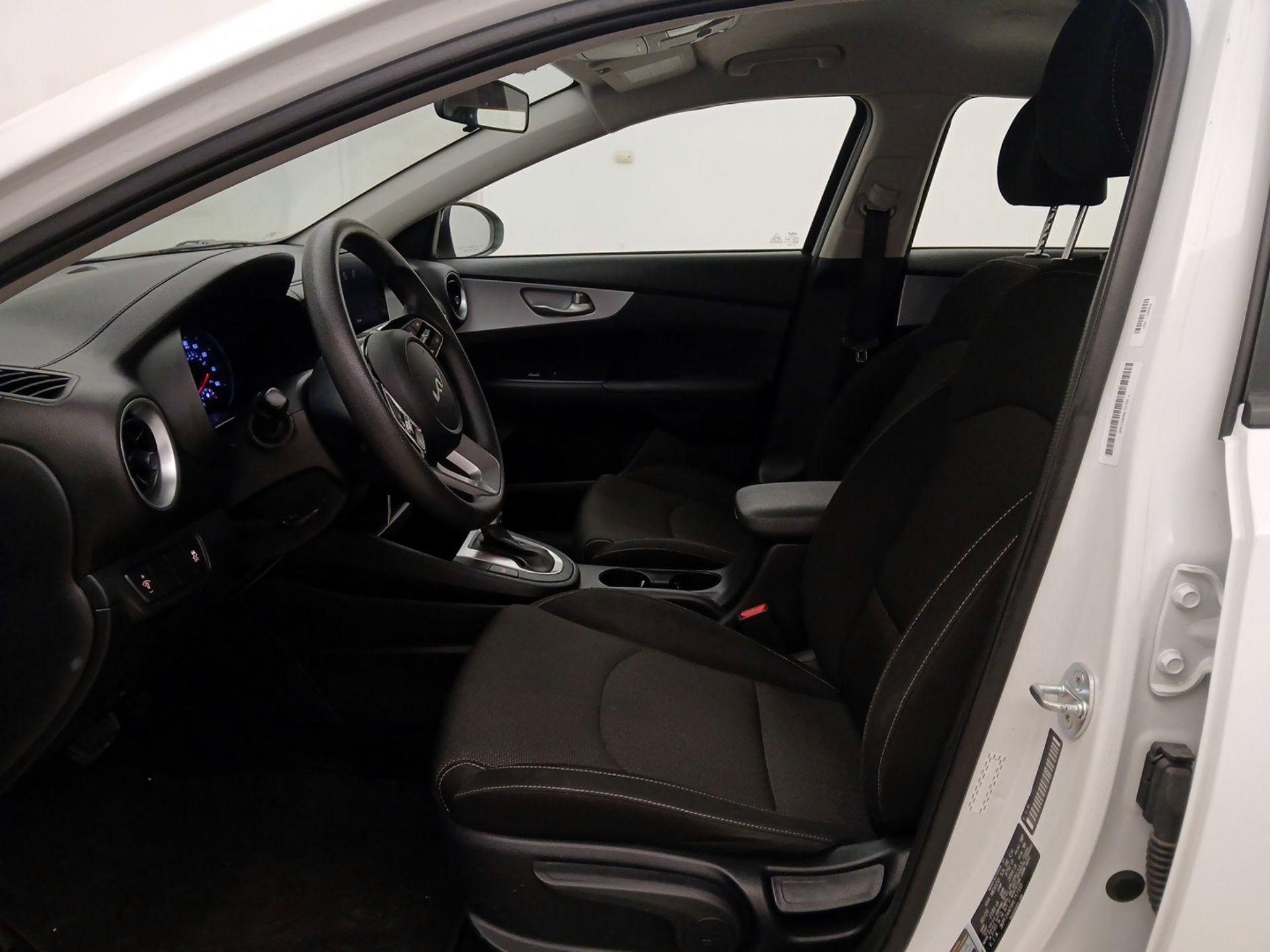 Thumbnail: 2024 Kia Forte - 11