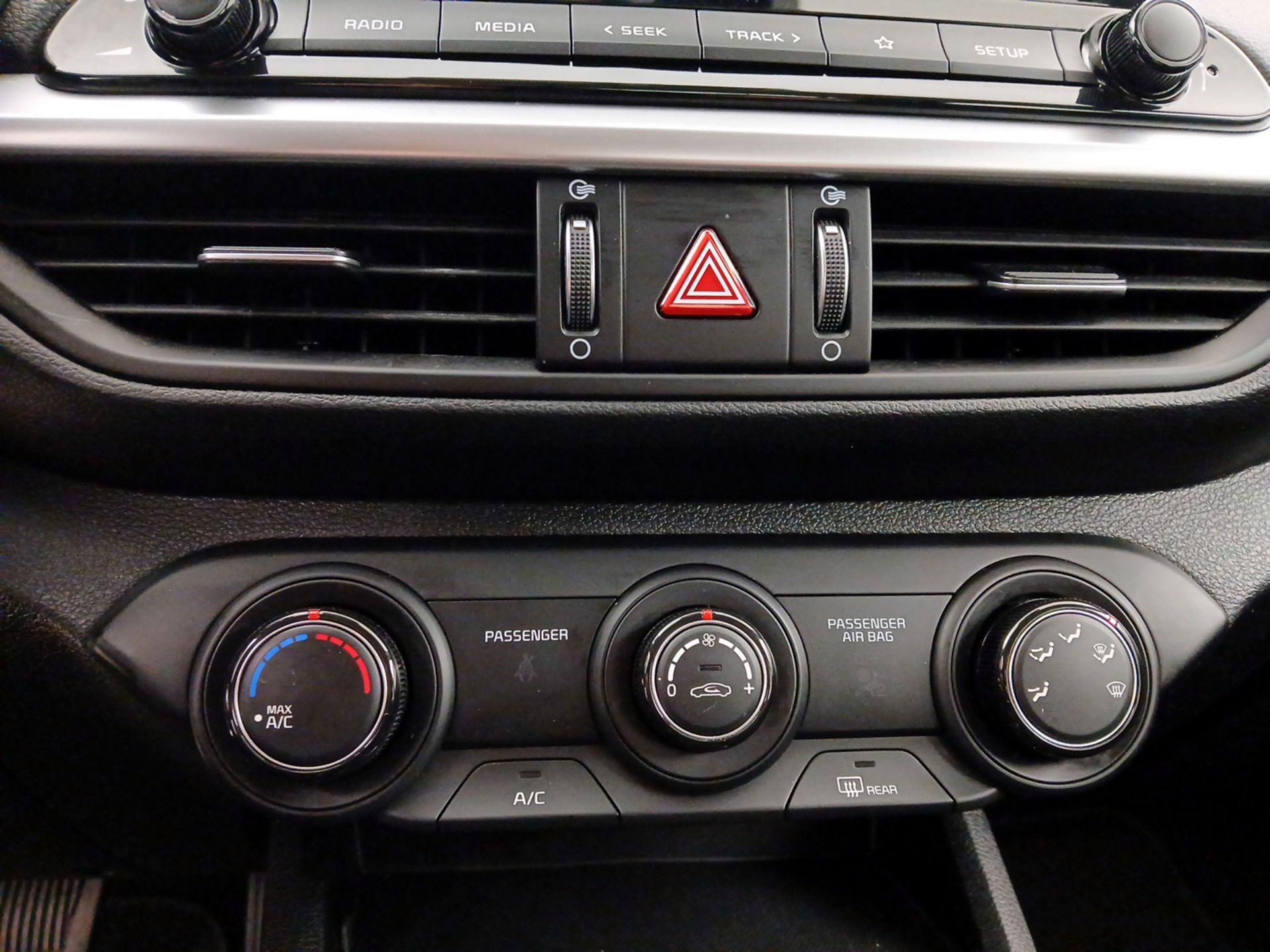 Thumbnail: 2024 Kia Forte - 16