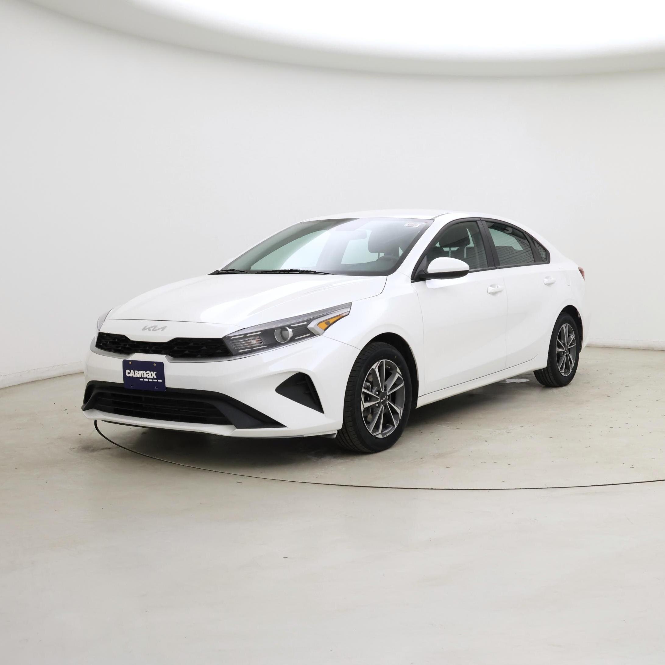 Thumbnail: 2024 Kia Forte - 4