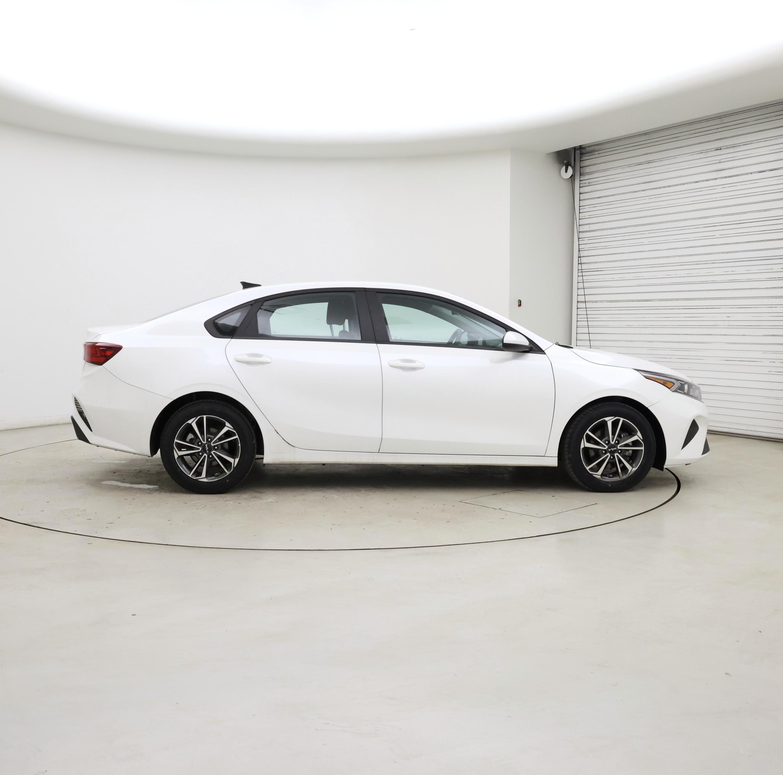 Thumbnail: 2024 Kia Forte - 7