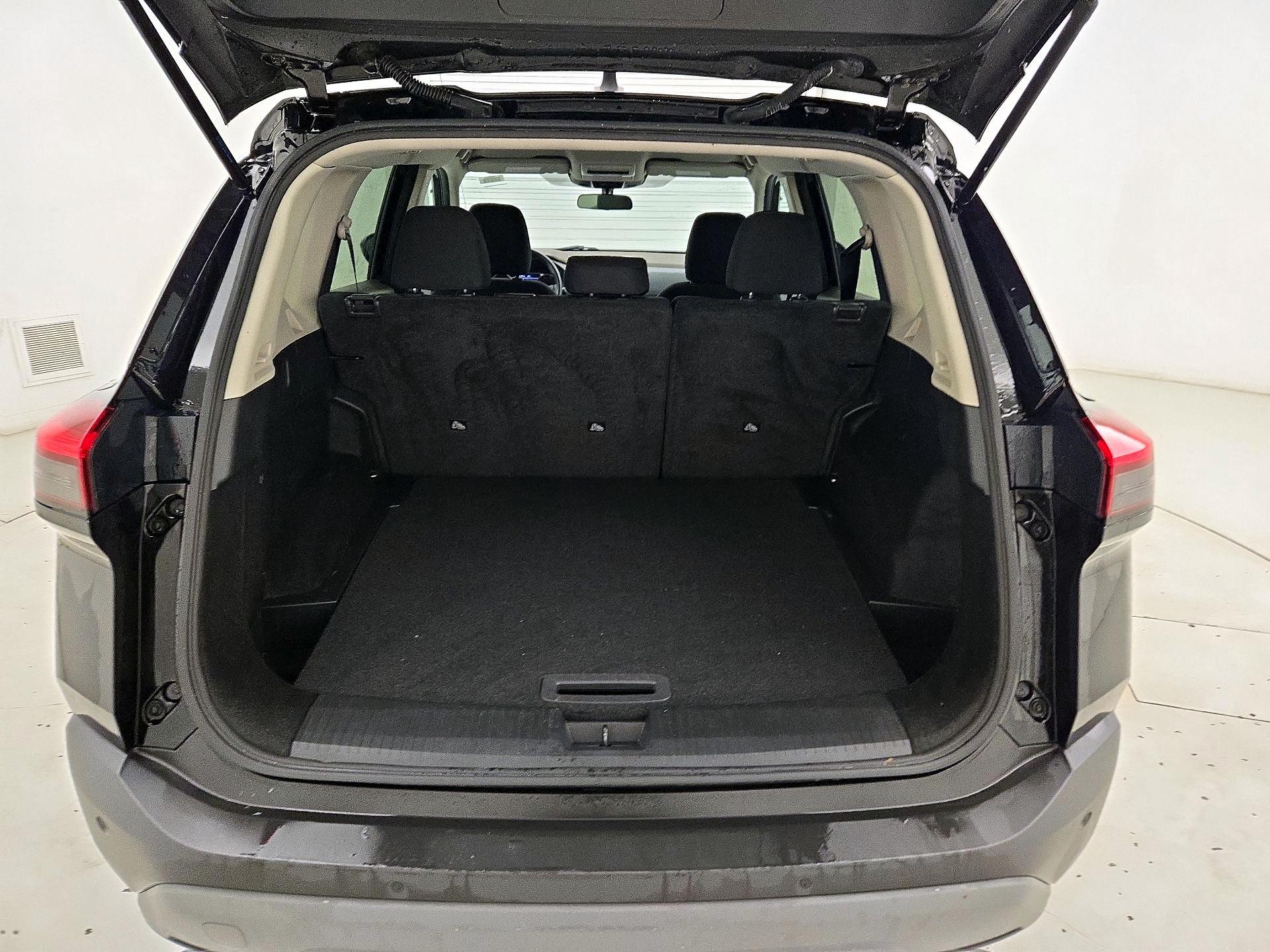 Thumbnail: 2023 Nissan Rogue - 20