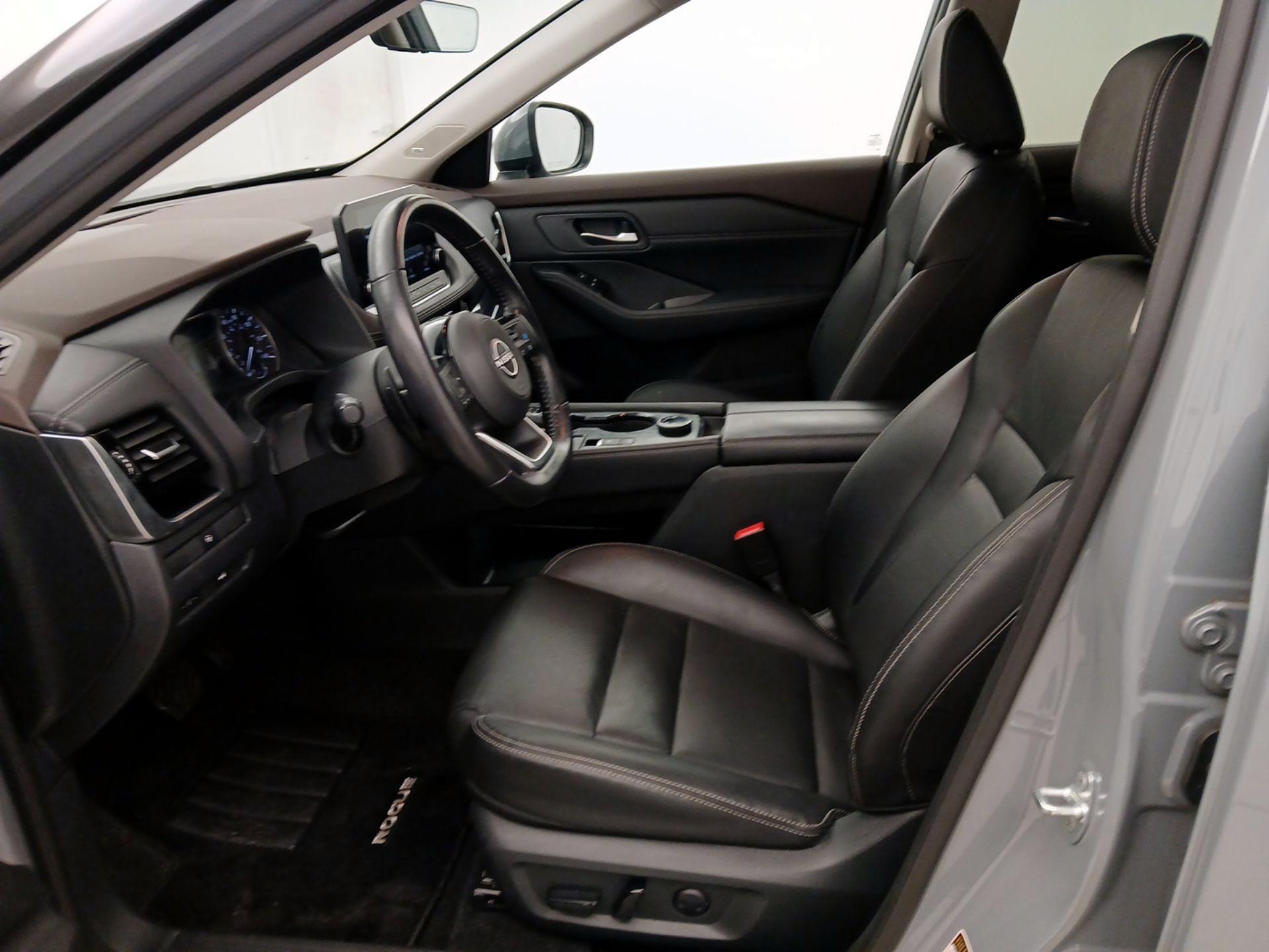 Thumbnail: 2022 Nissan Rogue - 11