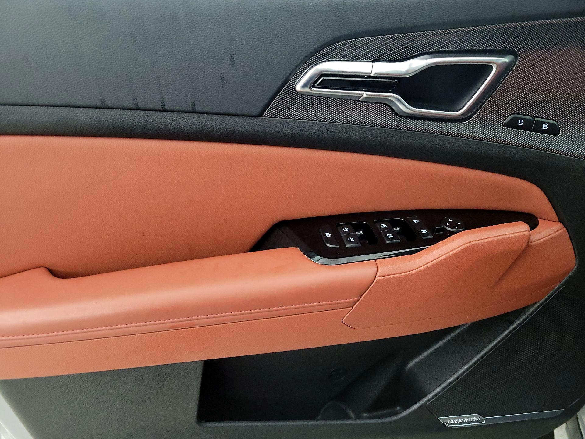 Thumbnail: 2023 Kia Sportage - 12