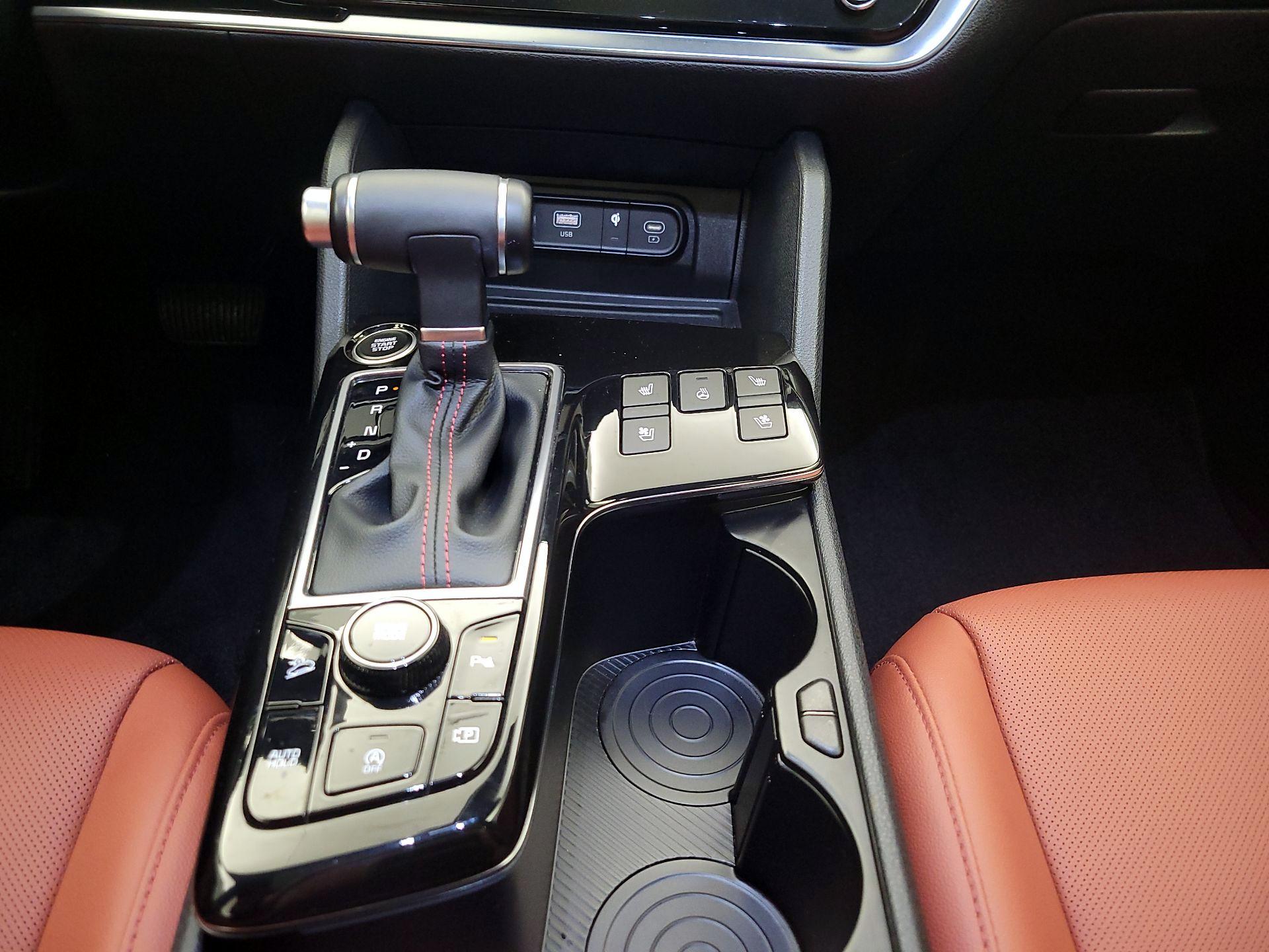 Thumbnail: 2023 Kia Sportage - 18