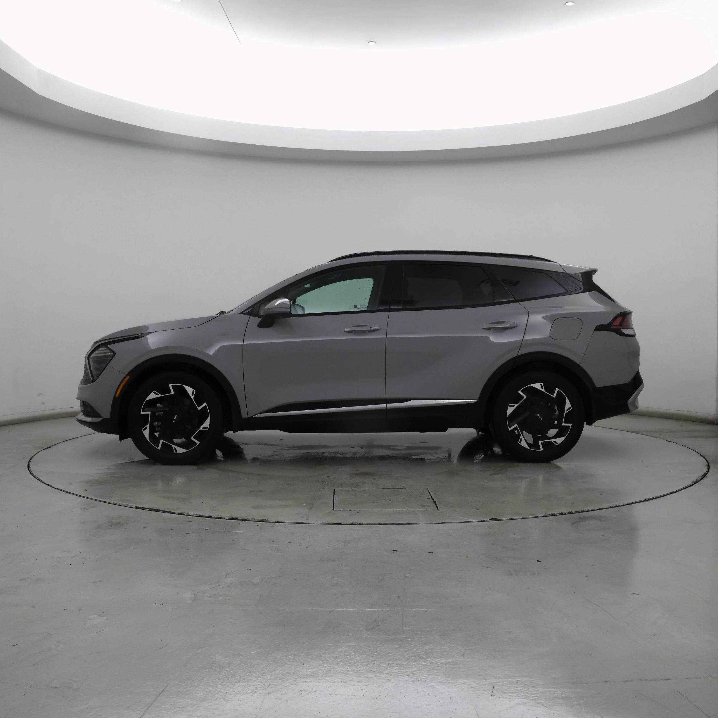 Thumbnail: 2023 Kia Sportage - 3